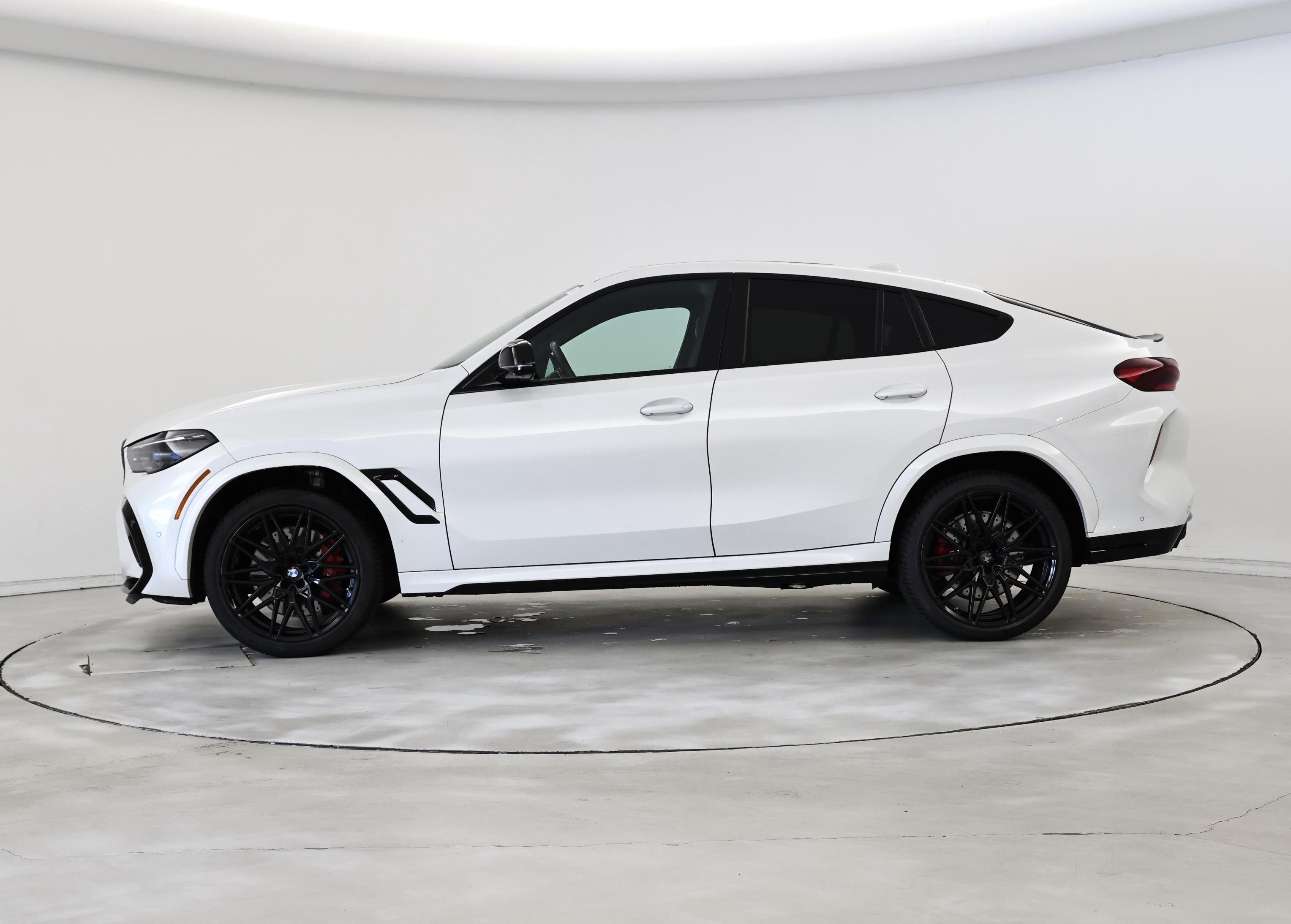 Thumbnail: 2022 BMW X6 - 3