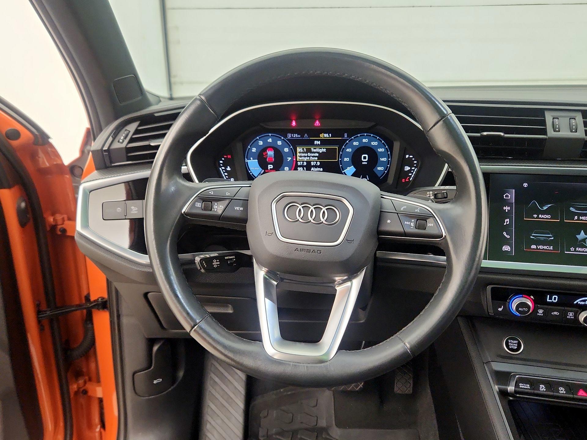 Thumbnail: 2024 Audi Q3 - 10