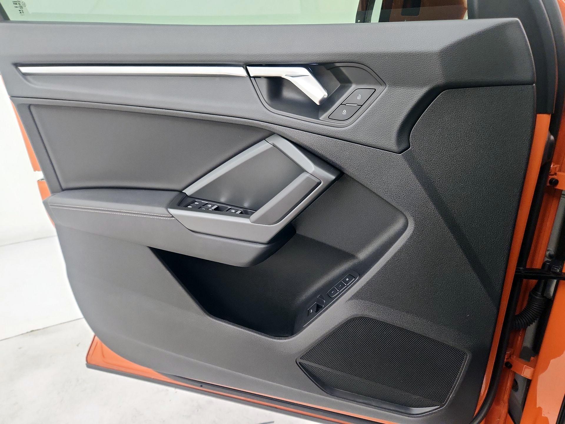 Thumbnail: 2024 Audi Q3 - 12
