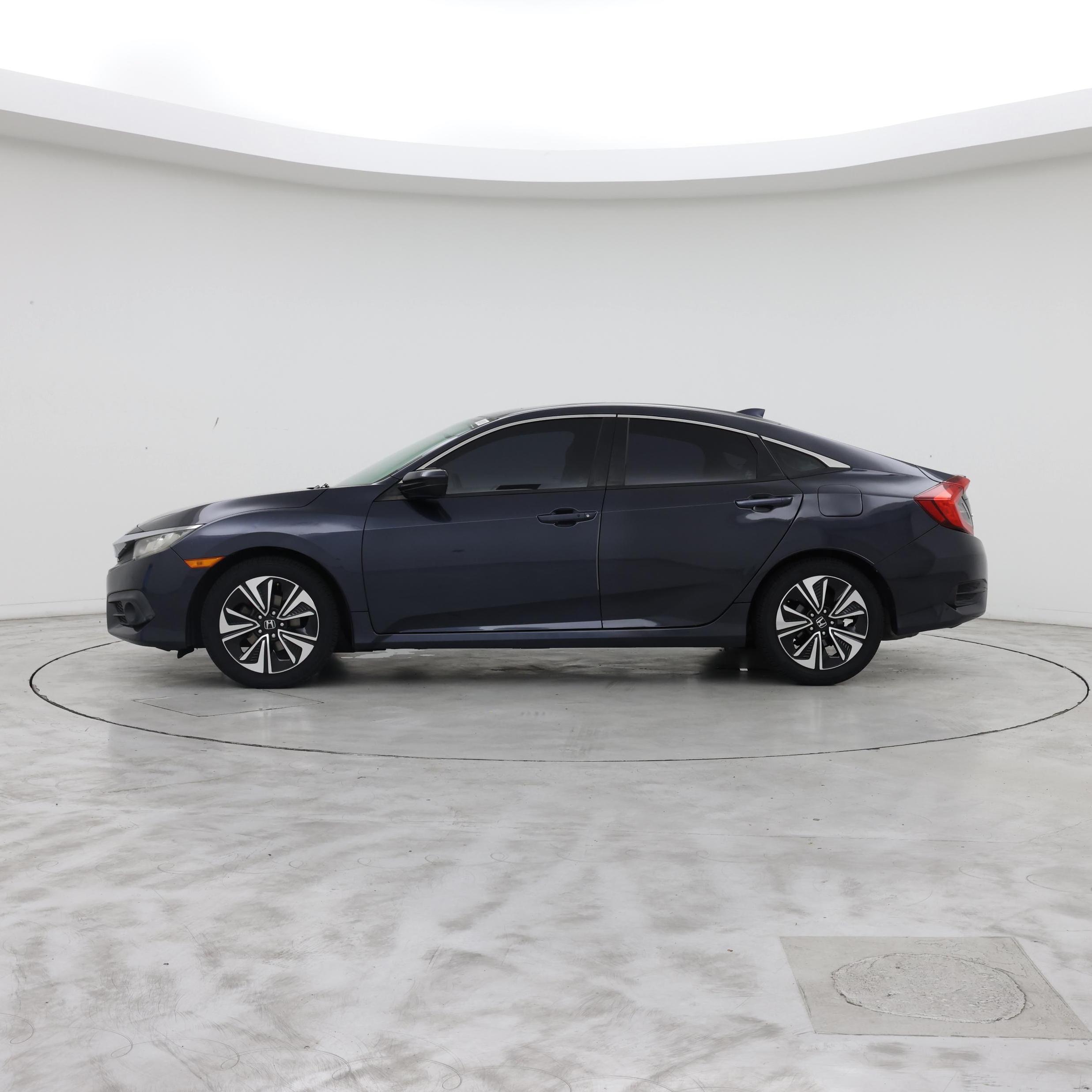 Thumbnail: 2017 Honda Civic - 3