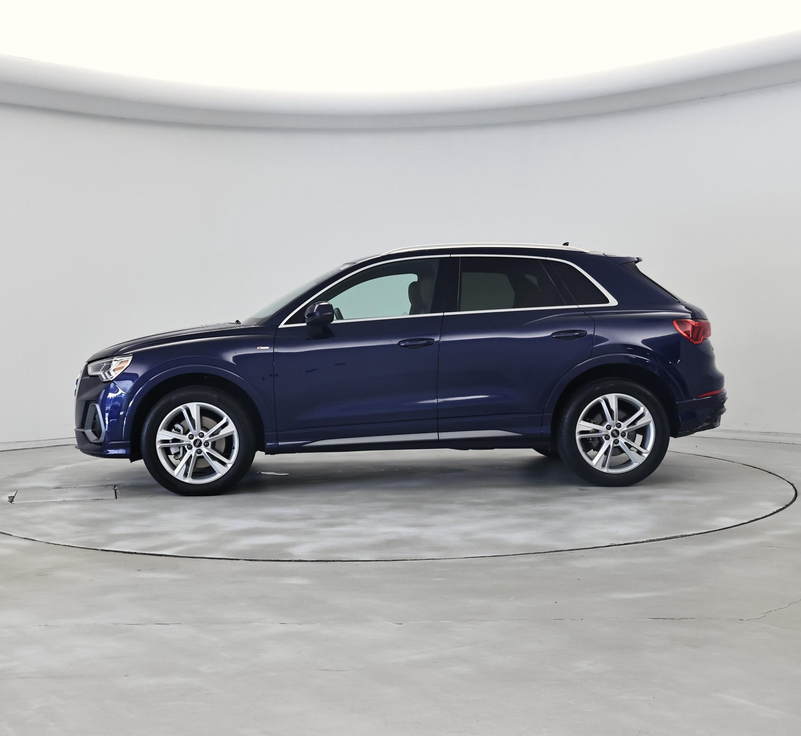 Thumbnail: 2022 Audi Q3 - 3