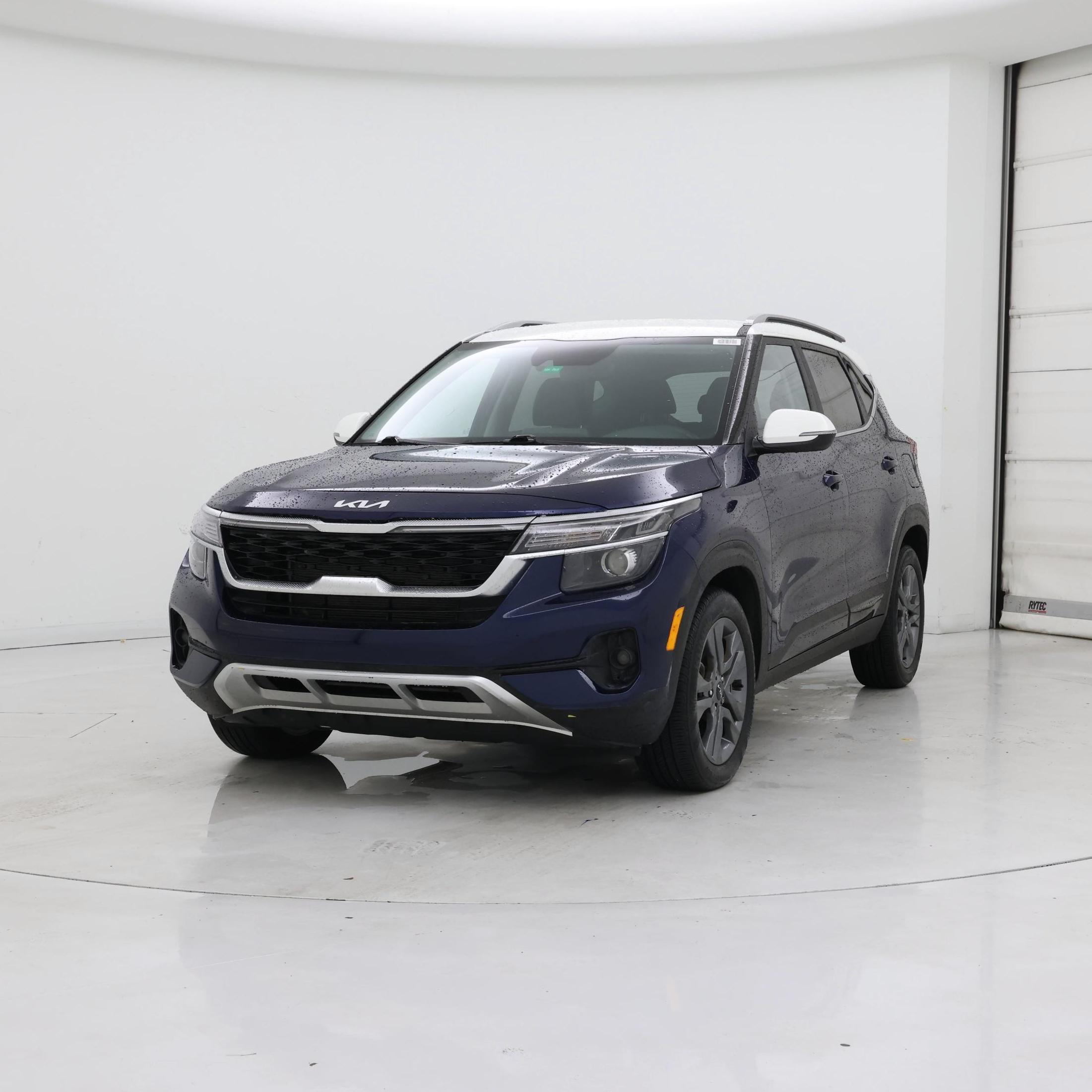 Thumbnail: 2023 Kia Seltos - 4