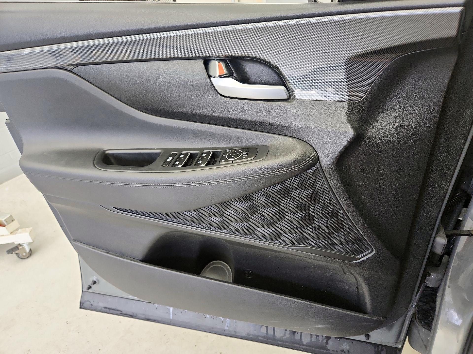 Thumbnail: 2021 Hyundai Santa Fe - 12