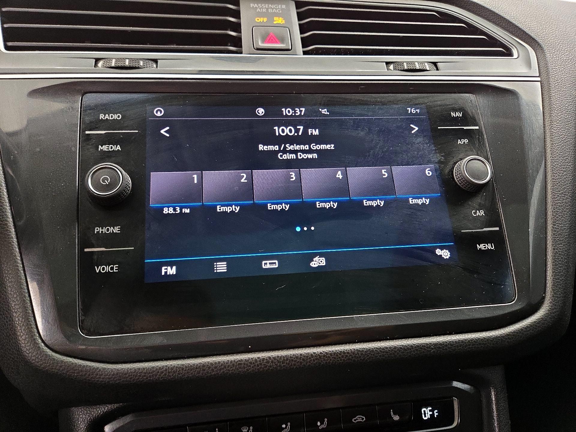 Thumbnail: 2020 Volkswagen Tiguan - 16