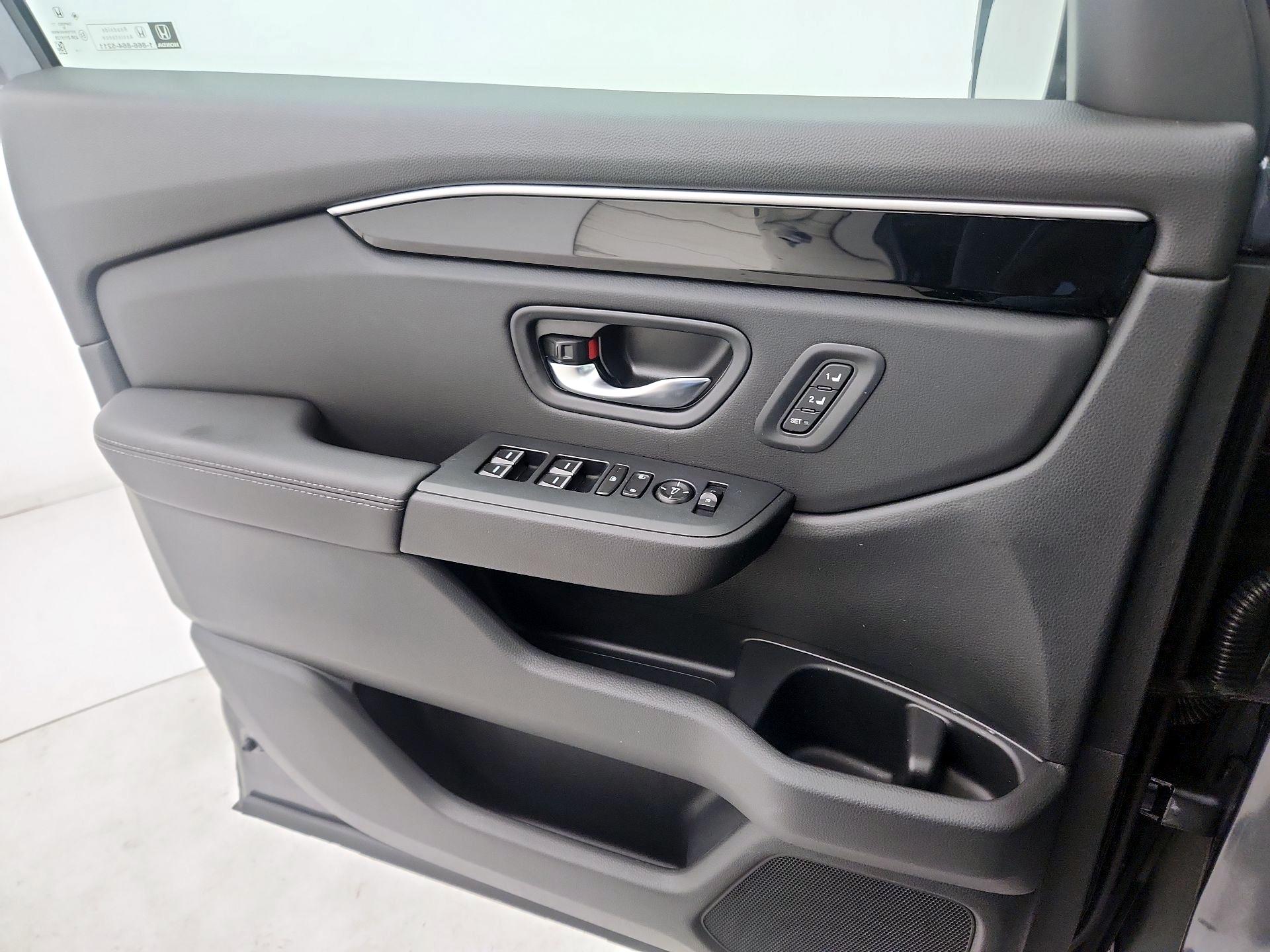 Thumbnail: 2025 Honda Pilot - 12