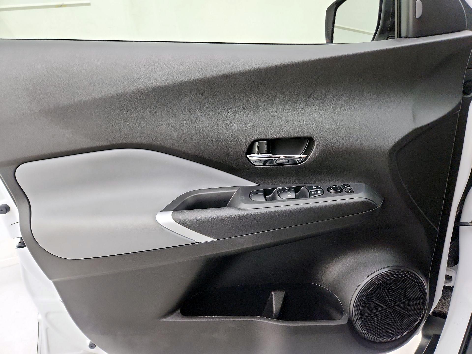 Thumbnail: 2023 Nissan Kicks - 12