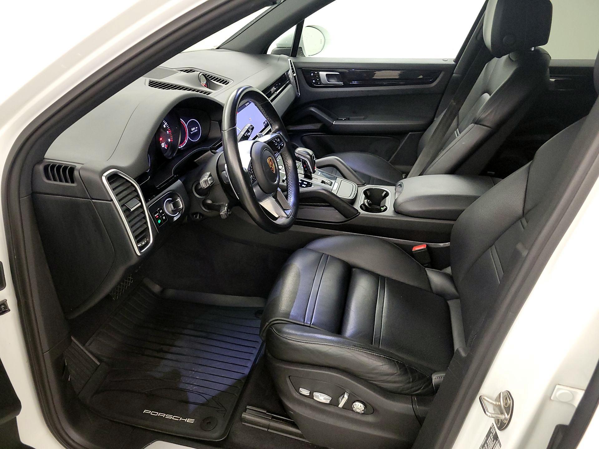 Thumbnail: 2020 Porsche Cayenne - 11