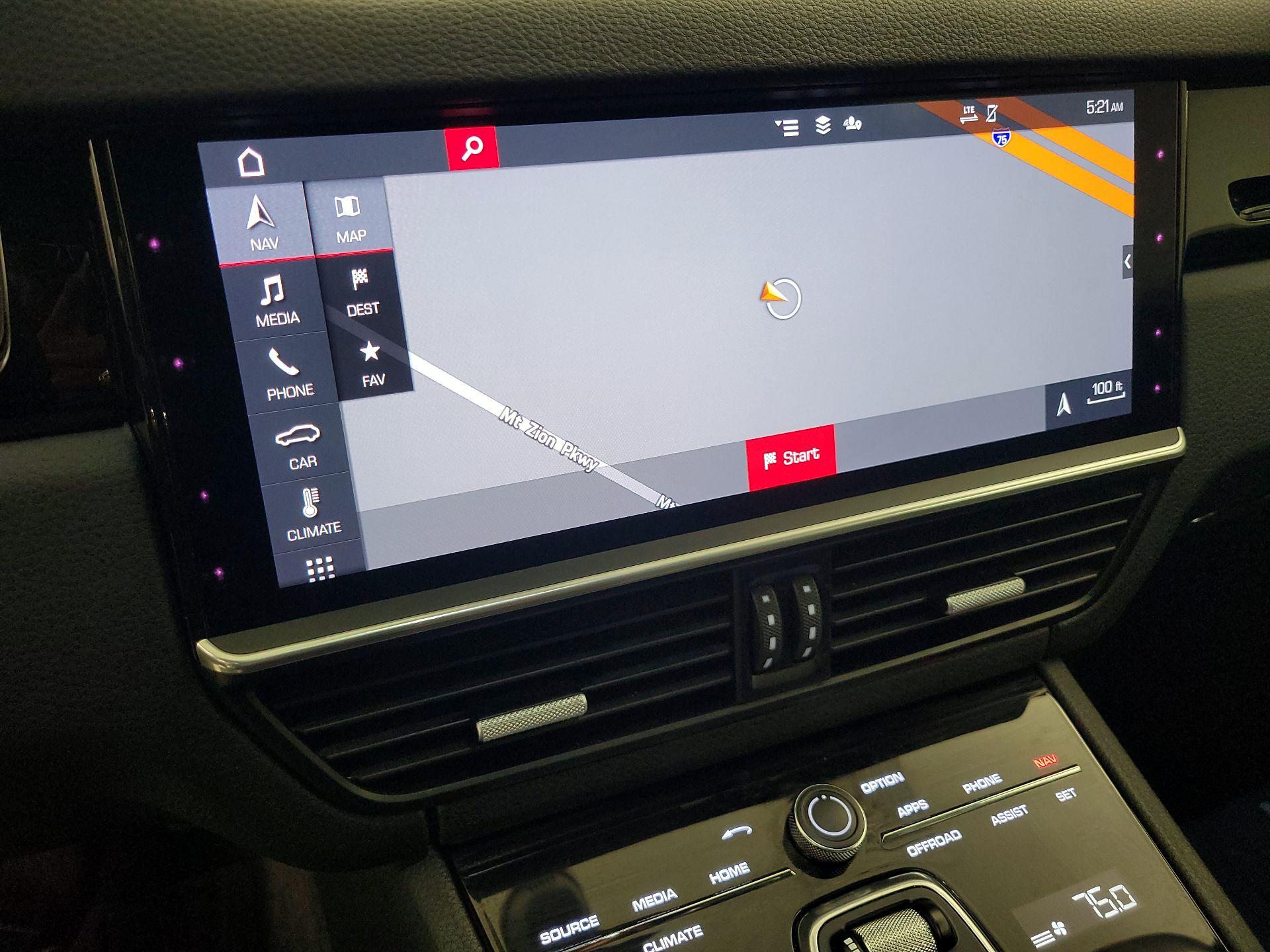 Thumbnail: 2020 Porsche Cayenne - 14
