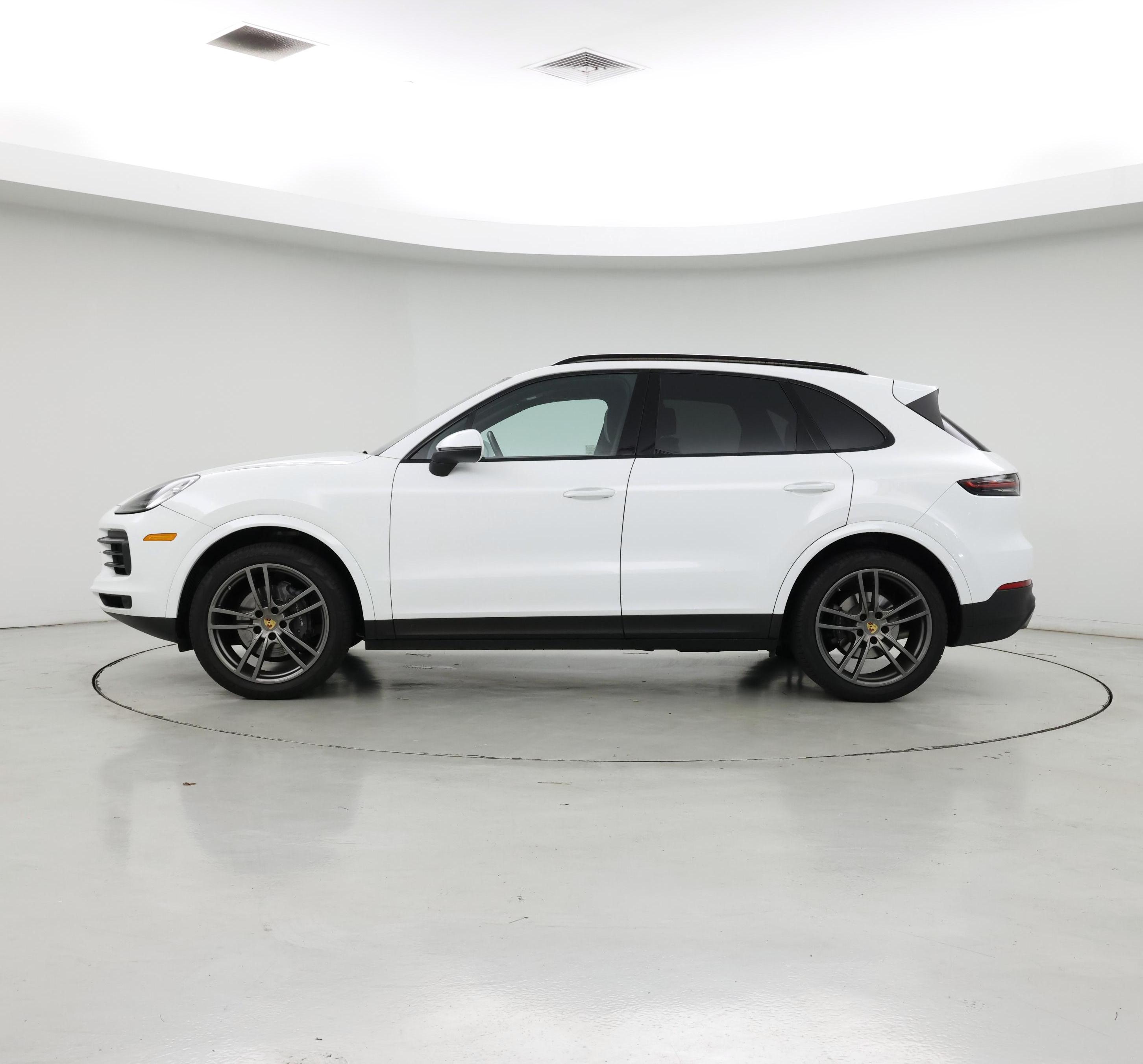 Thumbnail: 2020 Porsche Cayenne - 3