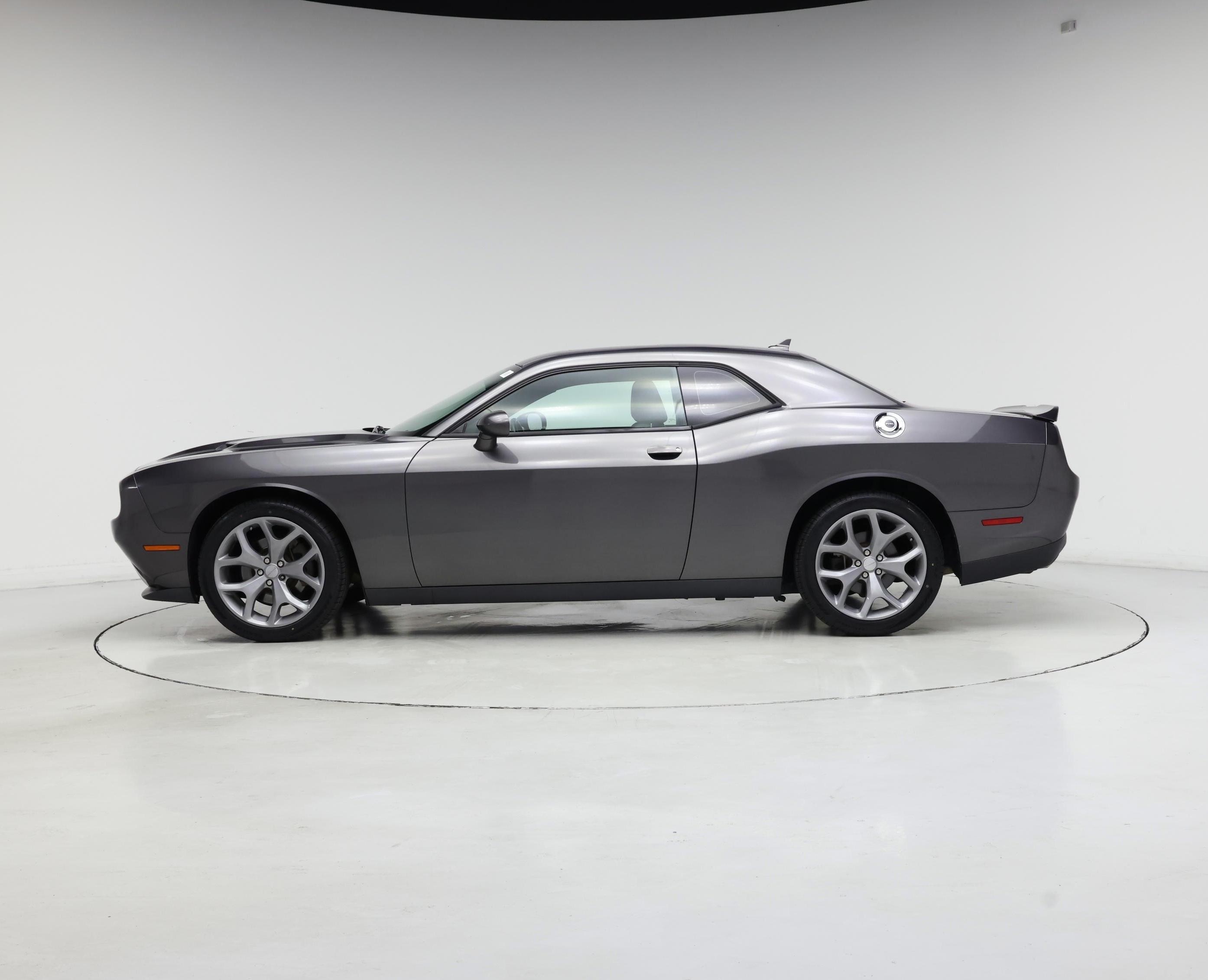 Thumbnail: 2015 Dodge Challenger - 3