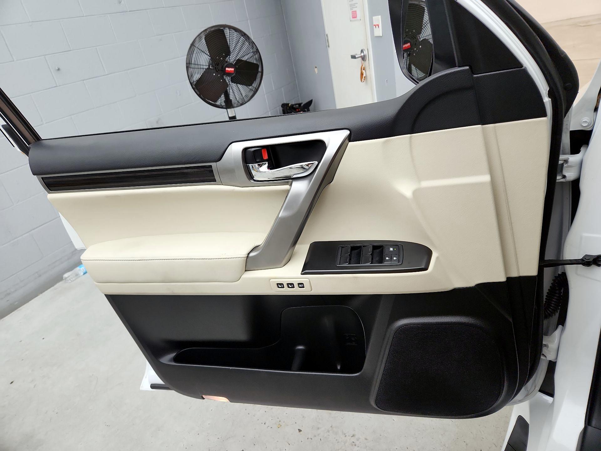Thumbnail: 2022 Lexus GX - 12