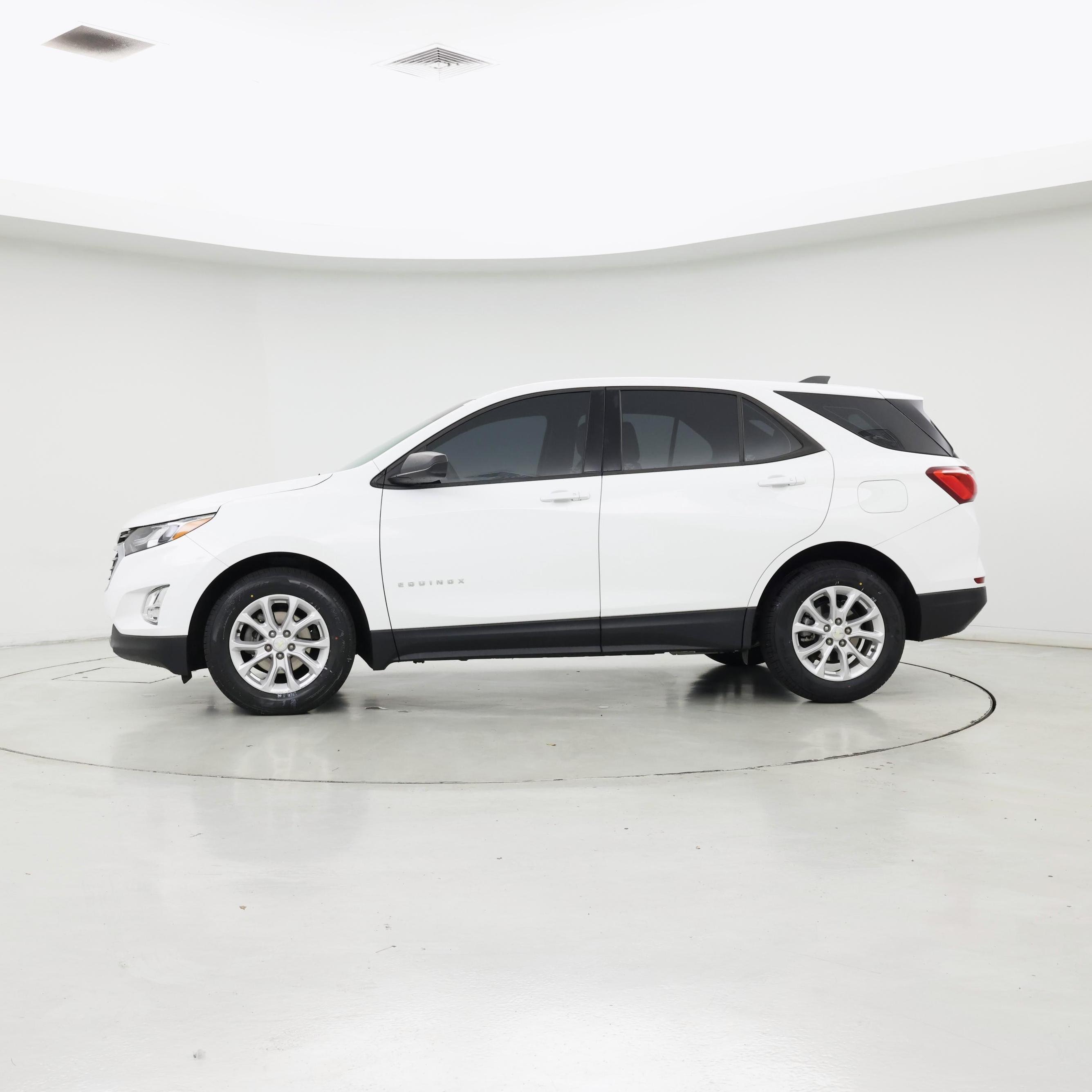 Thumbnail: 2019 Chevrolet Equinox - 3