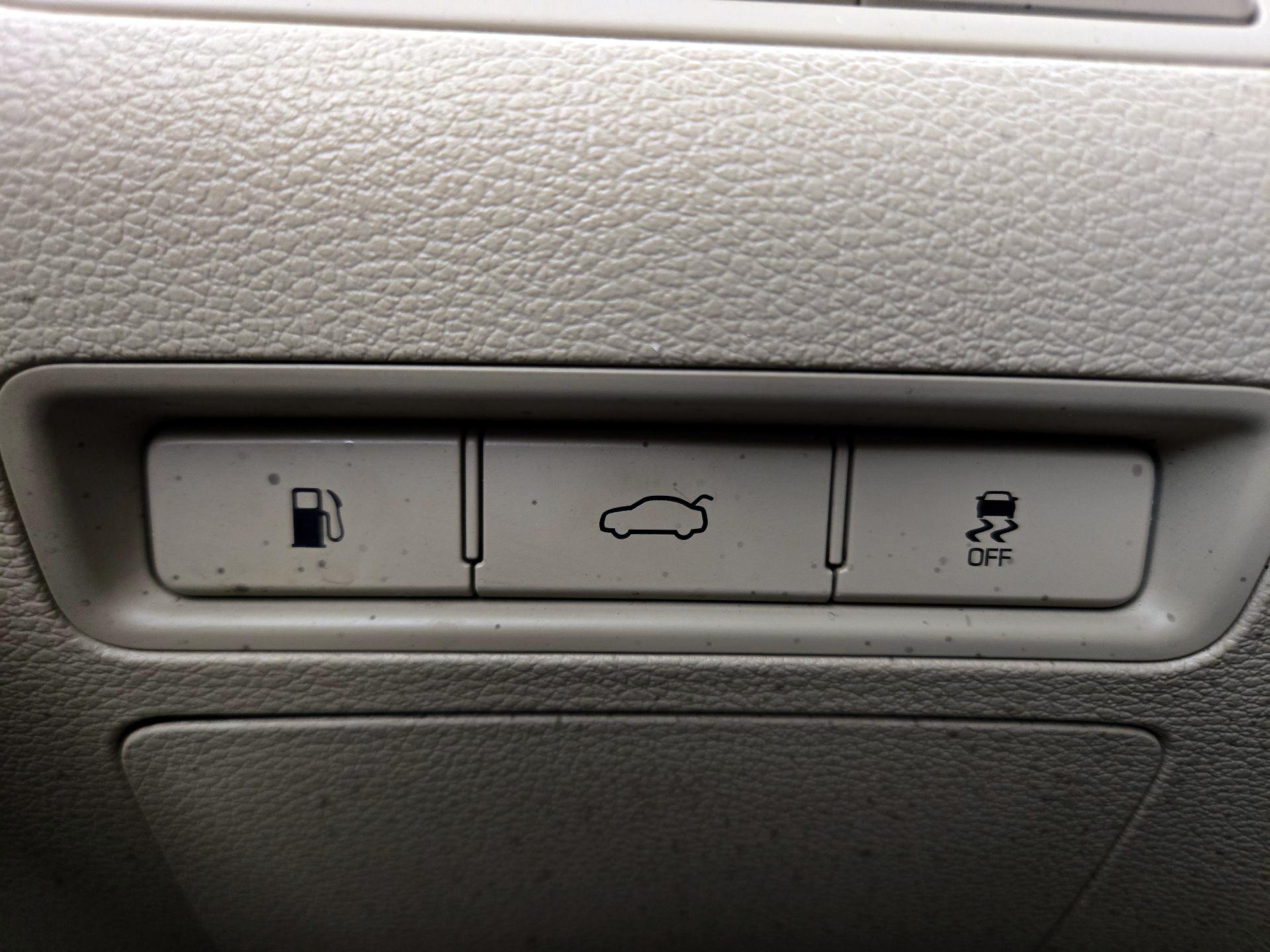 Thumbnail: 2016 Hyundai Sonata - 13