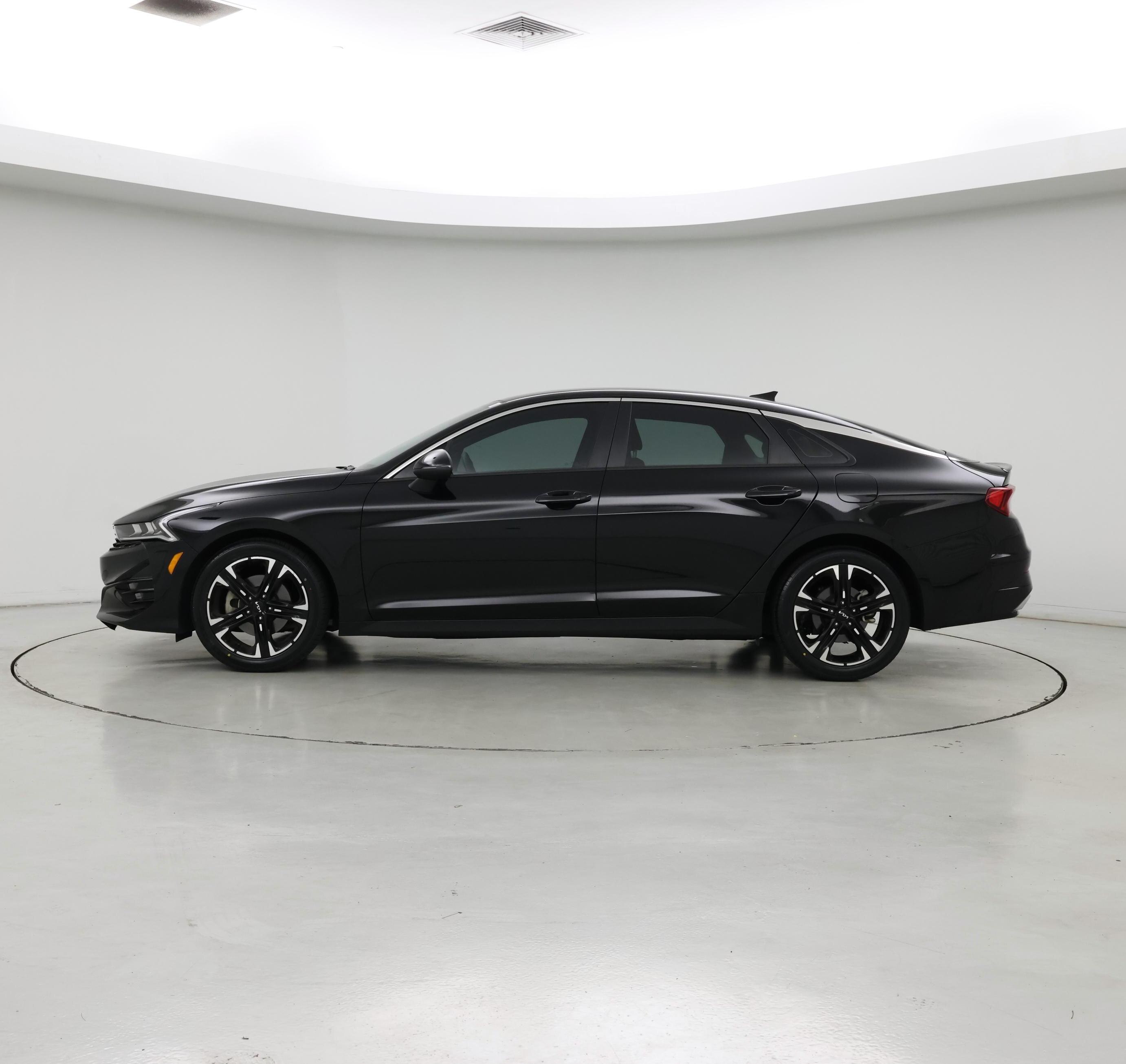 Thumbnail: 2023 Kia K5 - 3