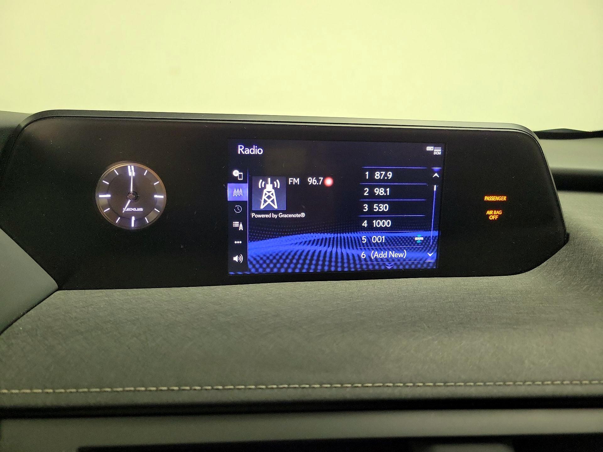 Thumbnail: 2019 Lexus UX - 16