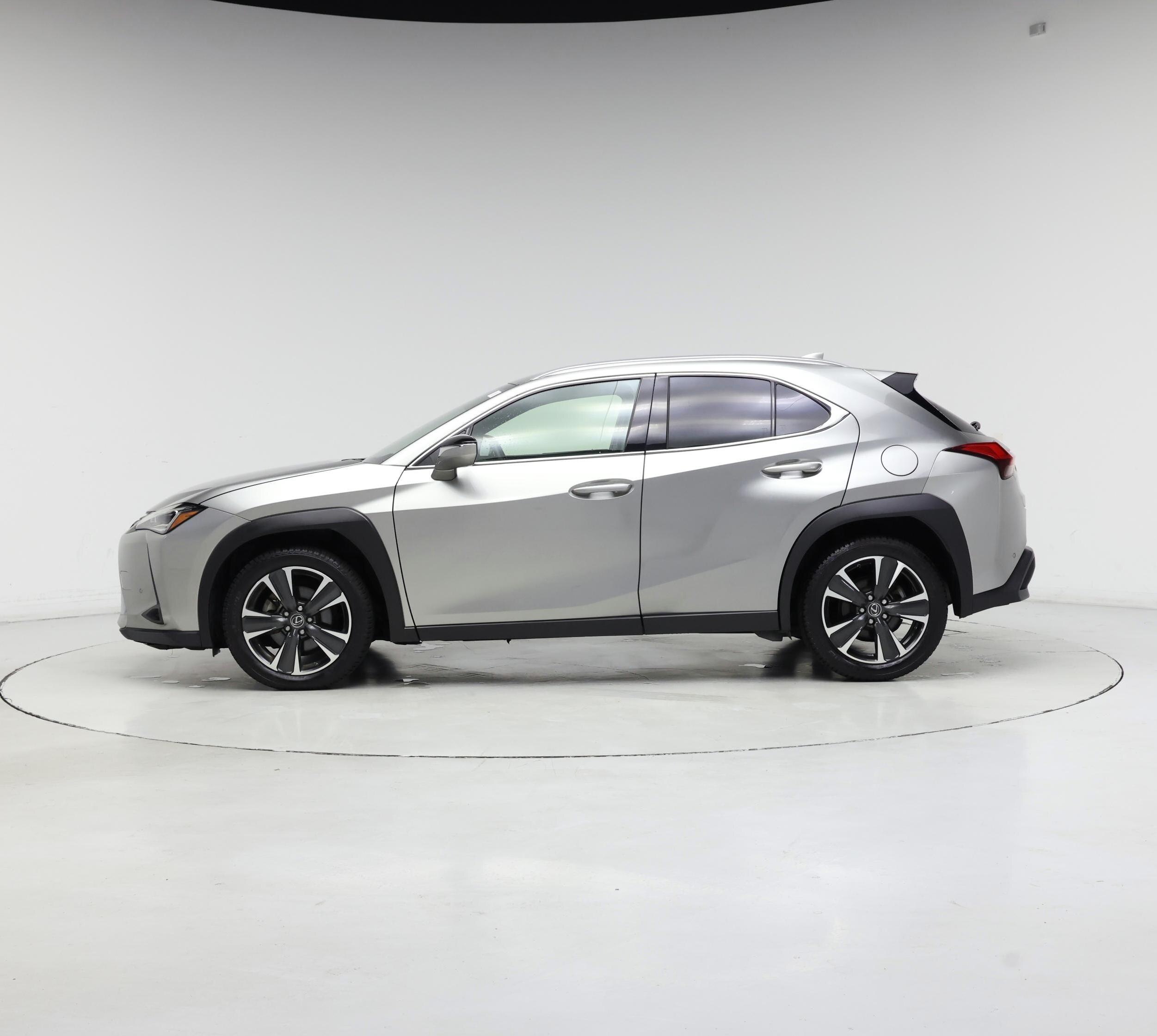 Thumbnail: 2019 Lexus UX - 3