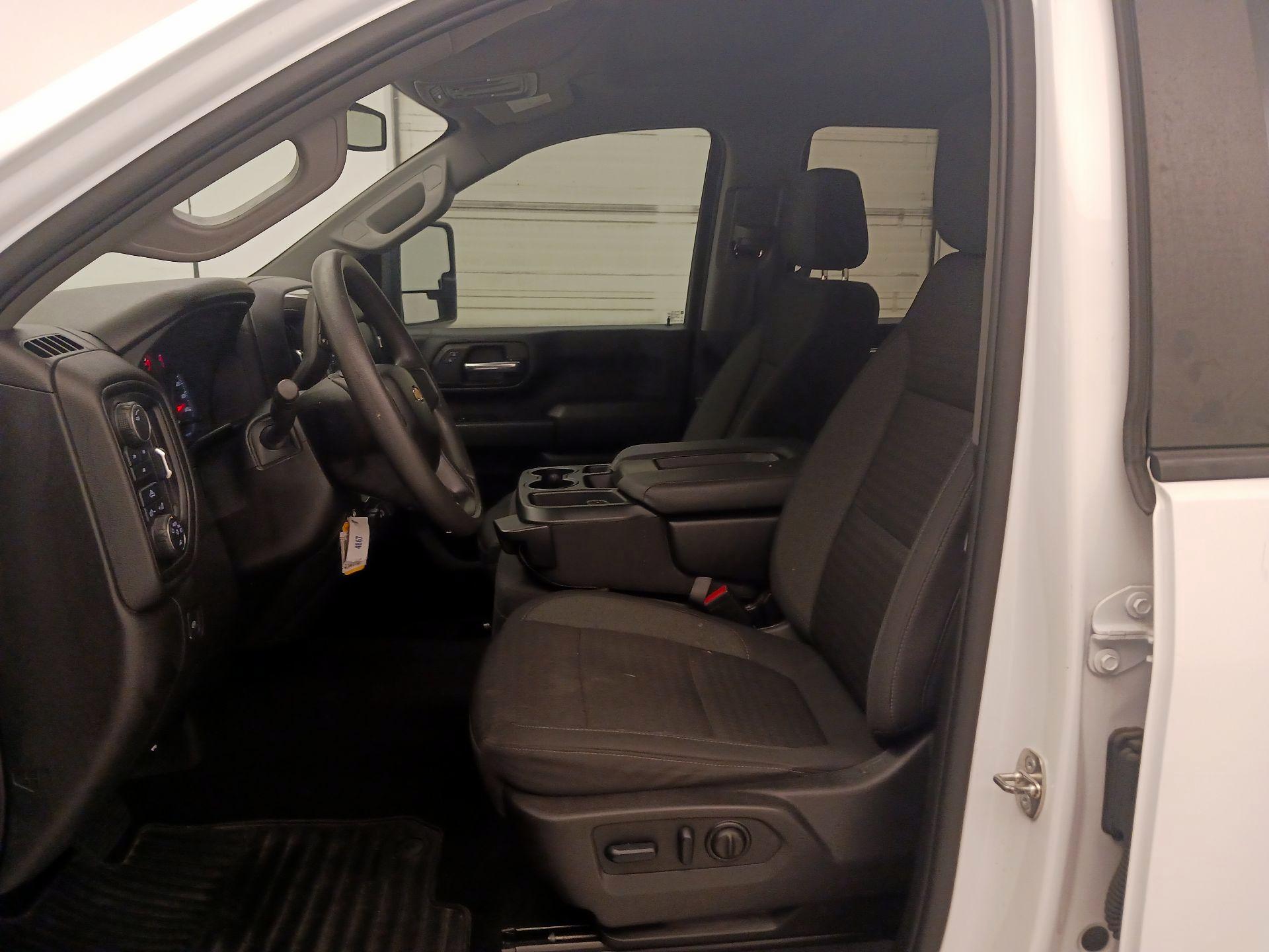 Thumbnail: 2023 Chevrolet Silverado 2500 - 9