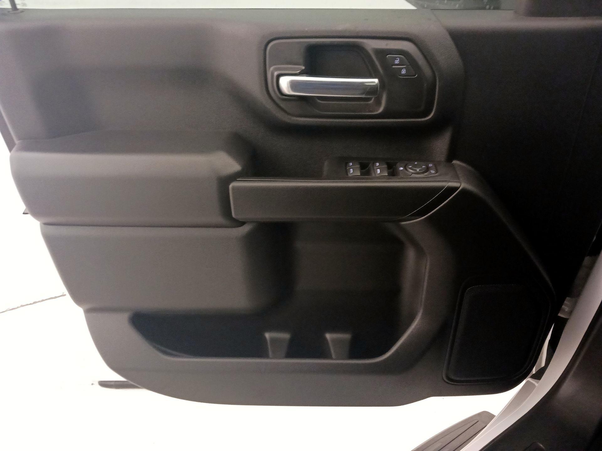 Thumbnail: 2023 Chevrolet Silverado 2500 - 10