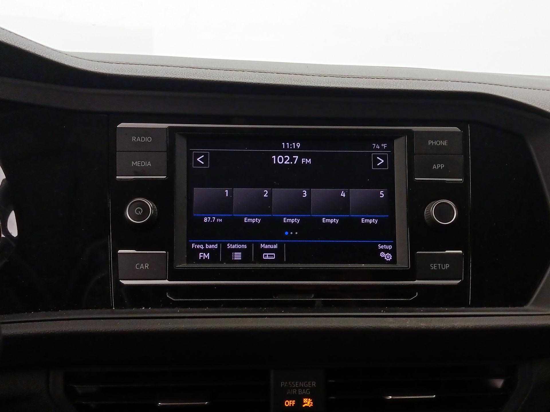 Thumbnail: 2019 Volkswagen Jetta - 15