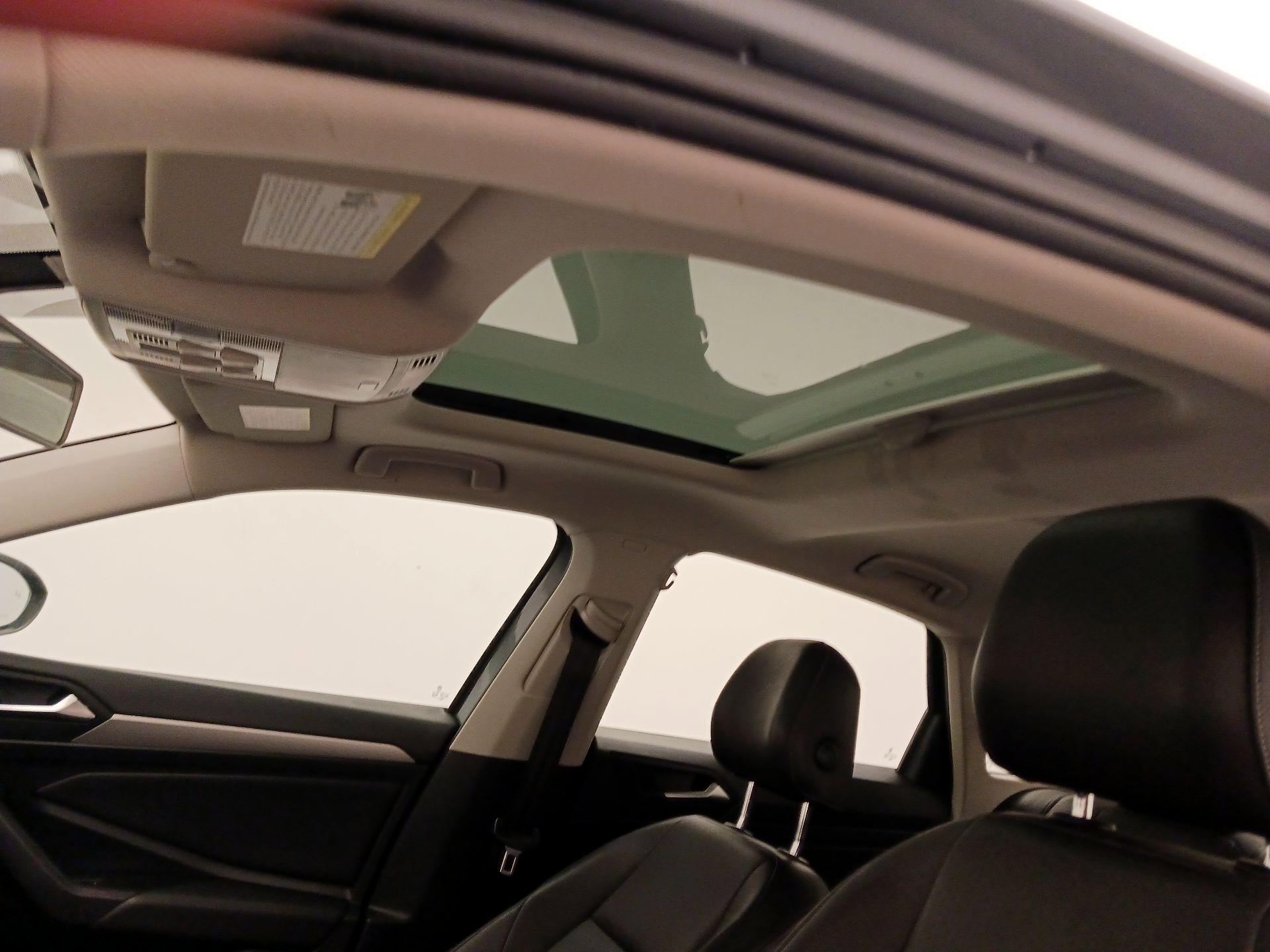 Thumbnail: 2019 Volkswagen Jetta - 19