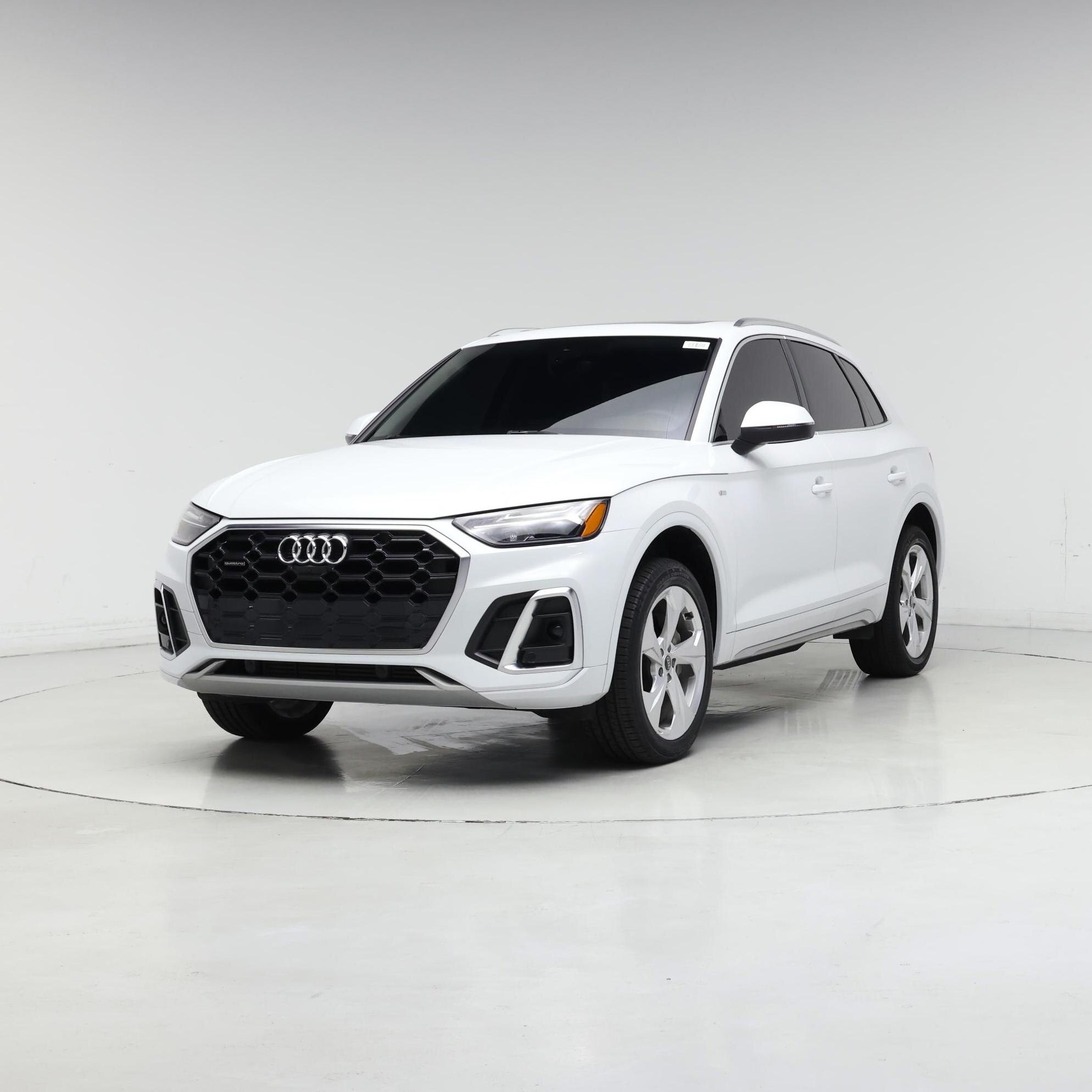 Thumbnail: 2023 Audi Q5 - 4