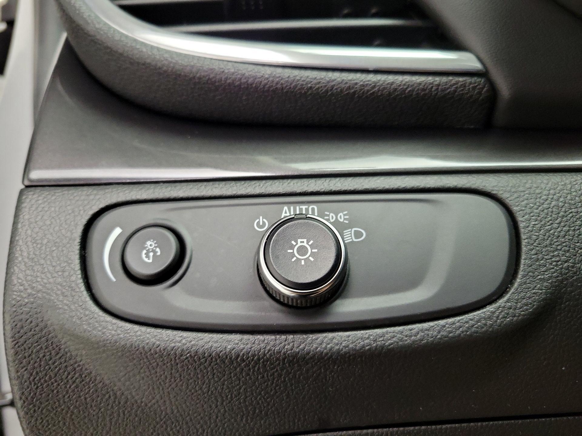 Thumbnail: 2021 Buick Encore - 13