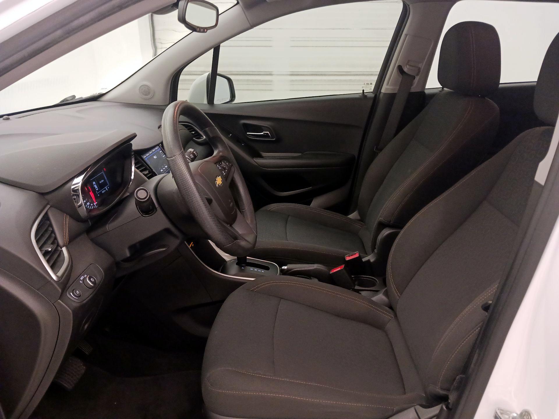 Thumbnail: 2021 Chevrolet Trax - 9
