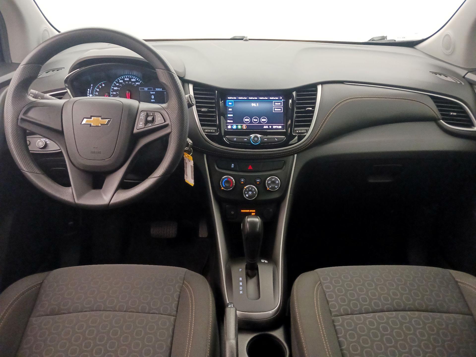 Thumbnail: 2021 Chevrolet Trax - 8