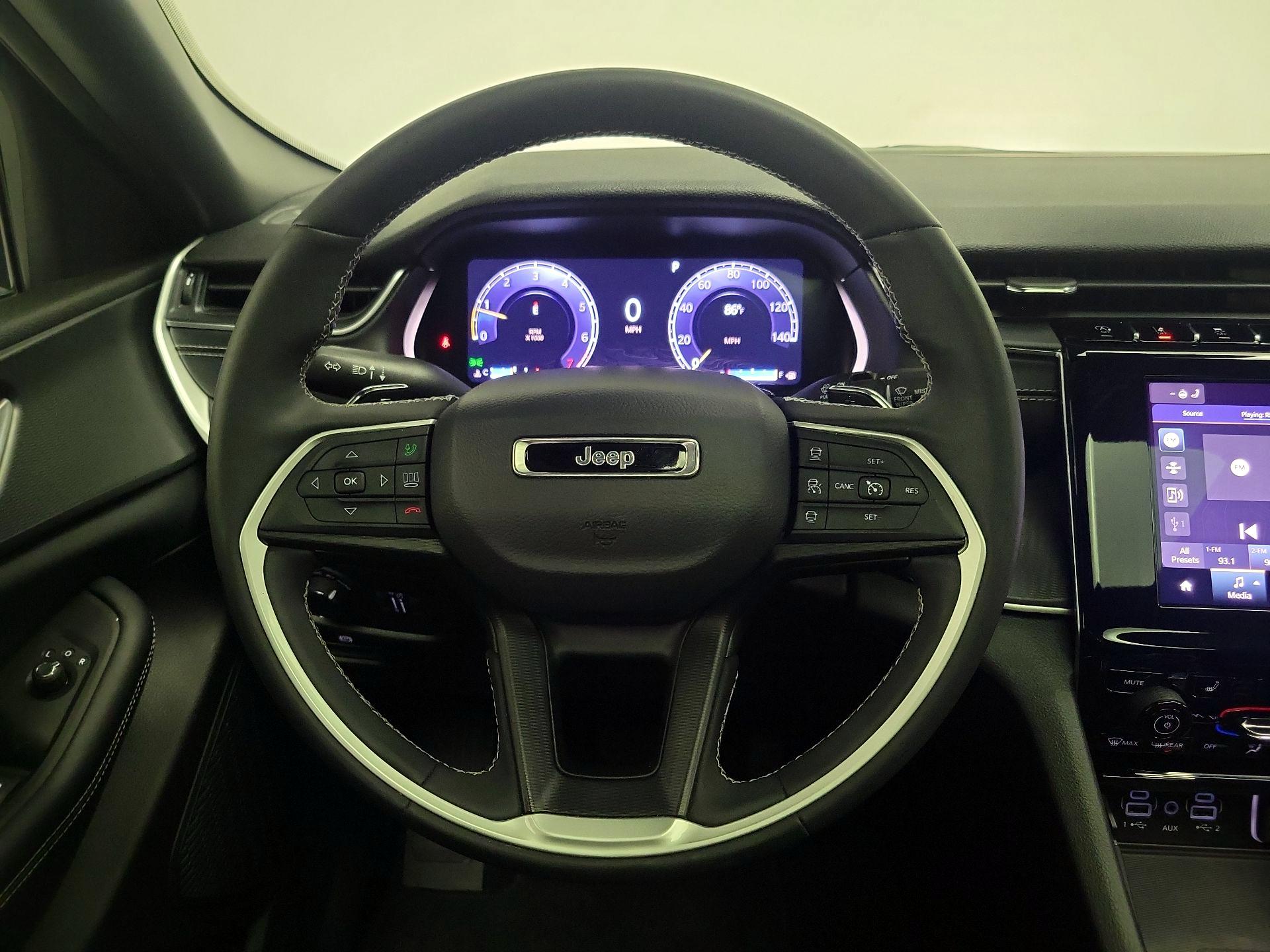 Thumbnail: 2023 Jeep Grand Cherokee L - 10