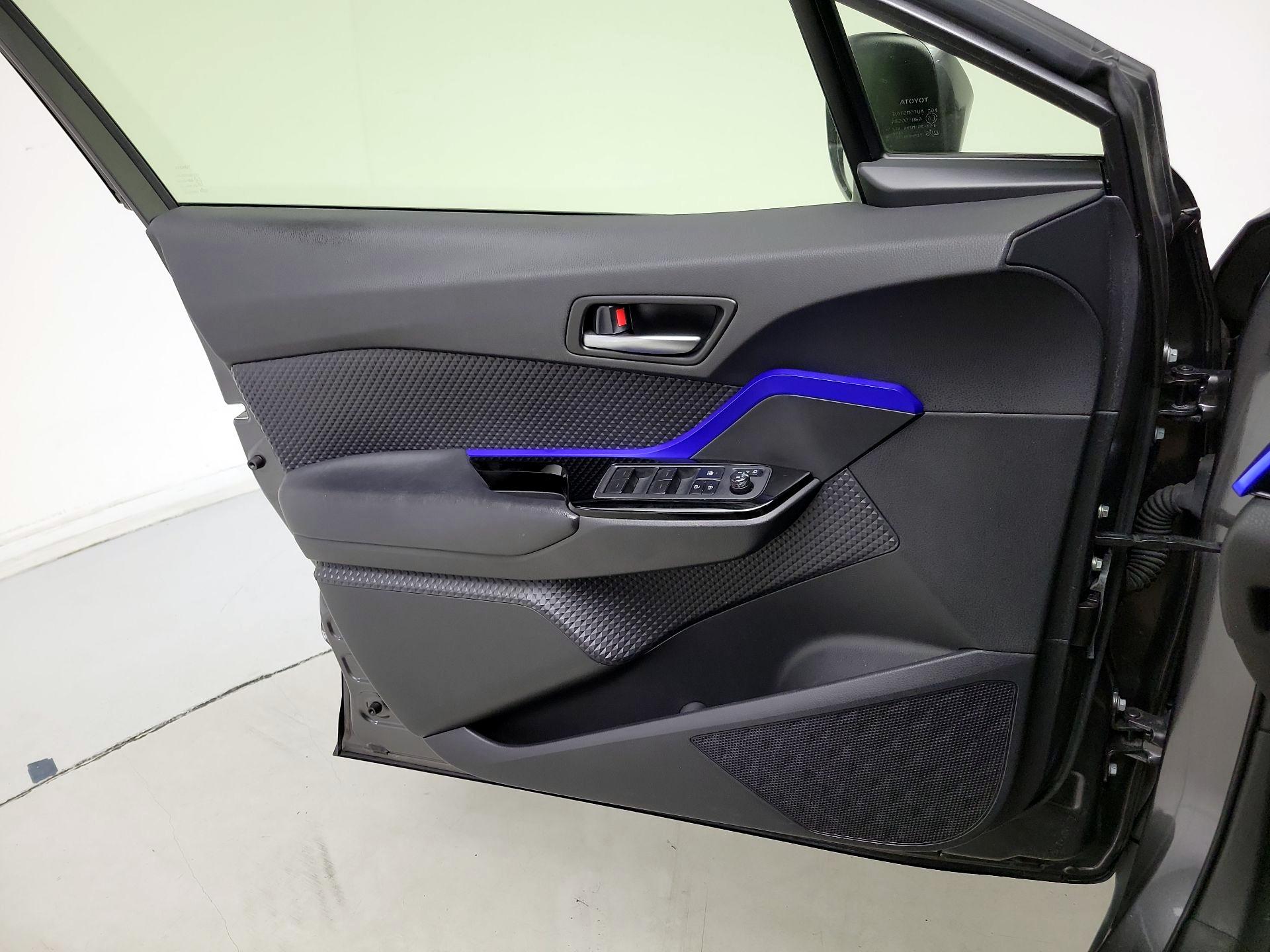 Thumbnail: 2020 Toyota C-HR - 12