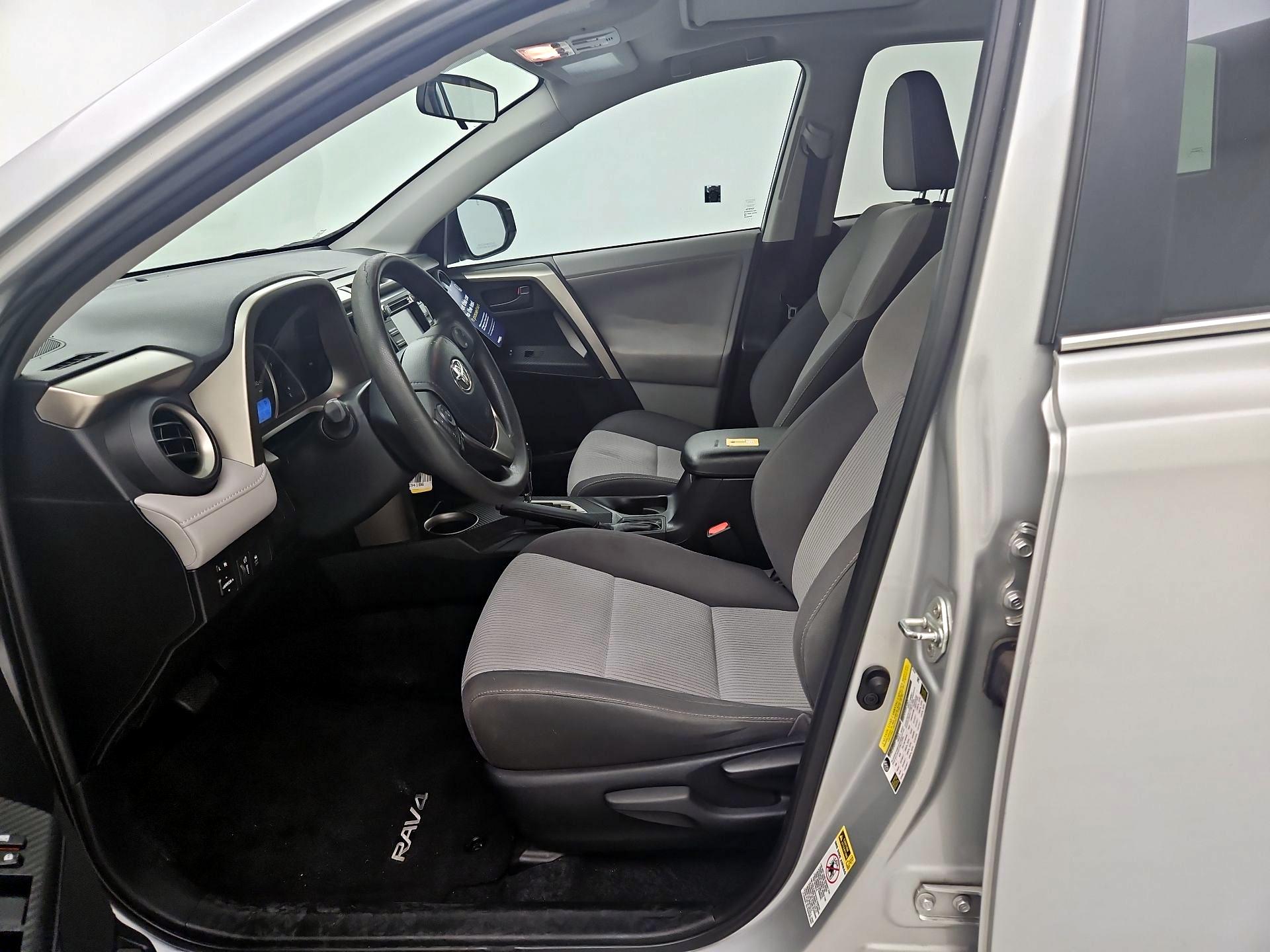 Thumbnail: 2013 Toyota RAV4 - 11