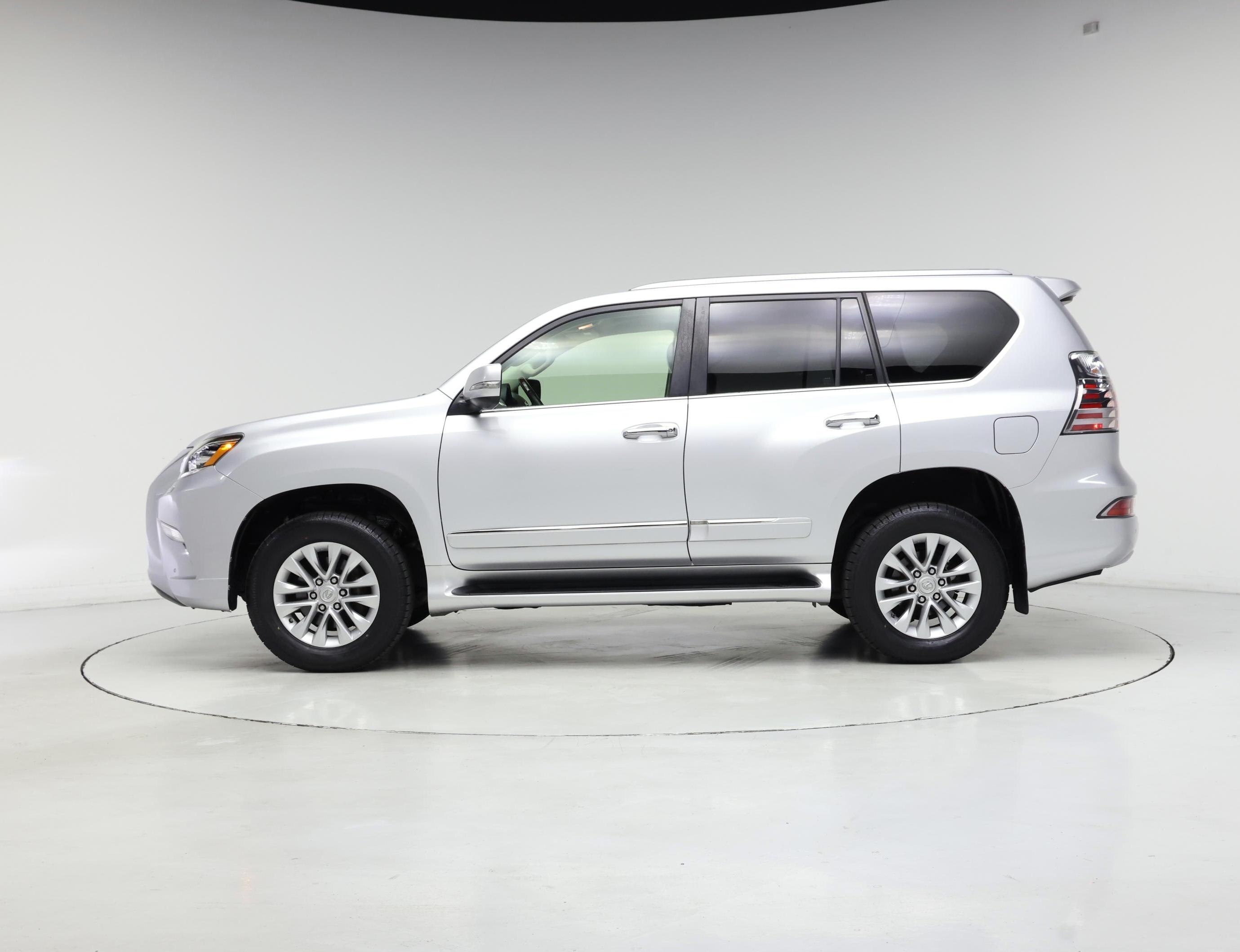 Thumbnail: 2018 Lexus GX - 3