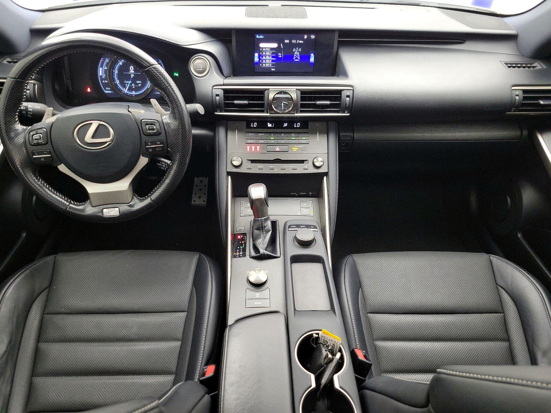 Thumbnail: 2019 Lexus IS - 9