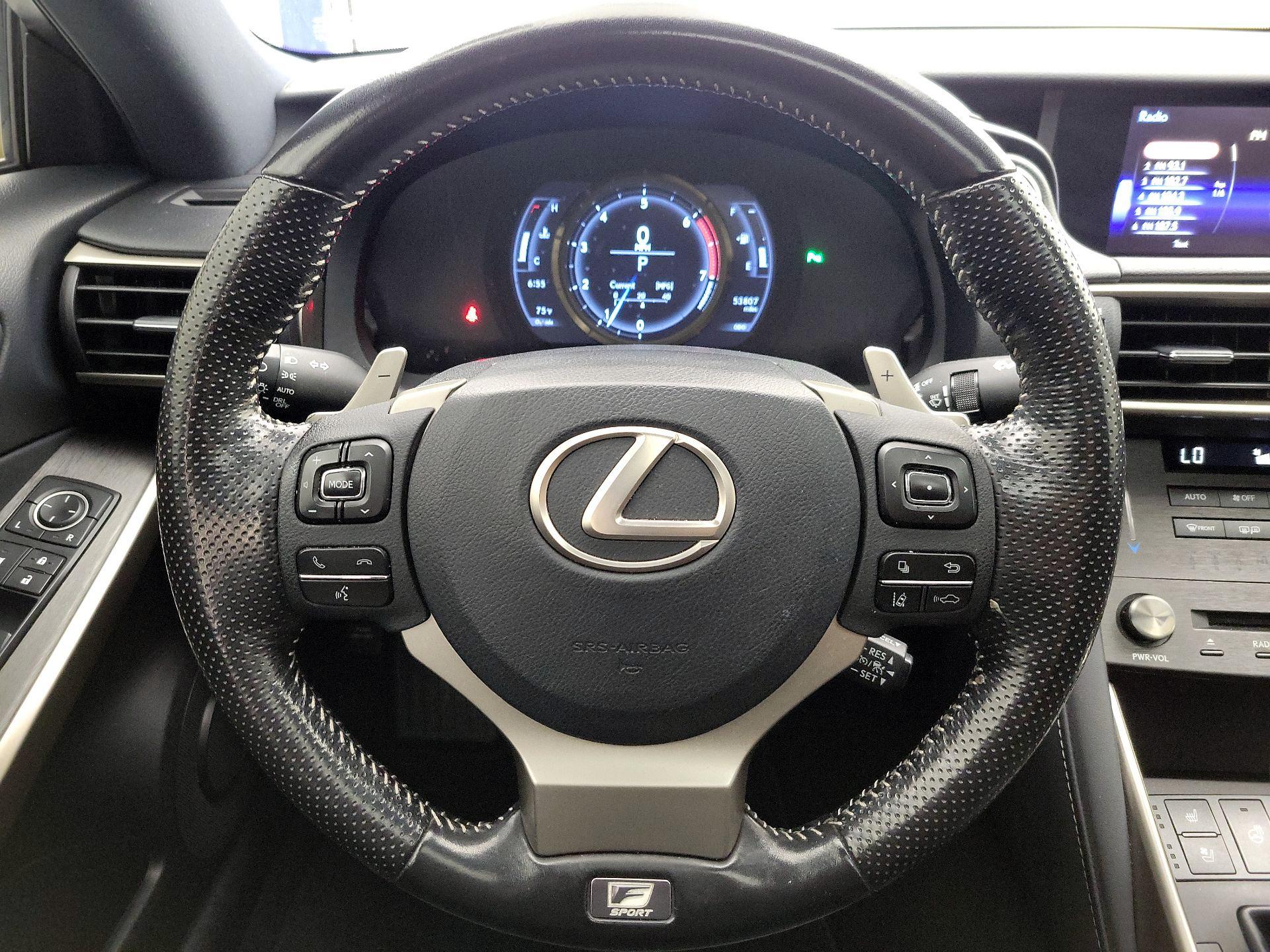 Thumbnail: 2019 Lexus IS - 10