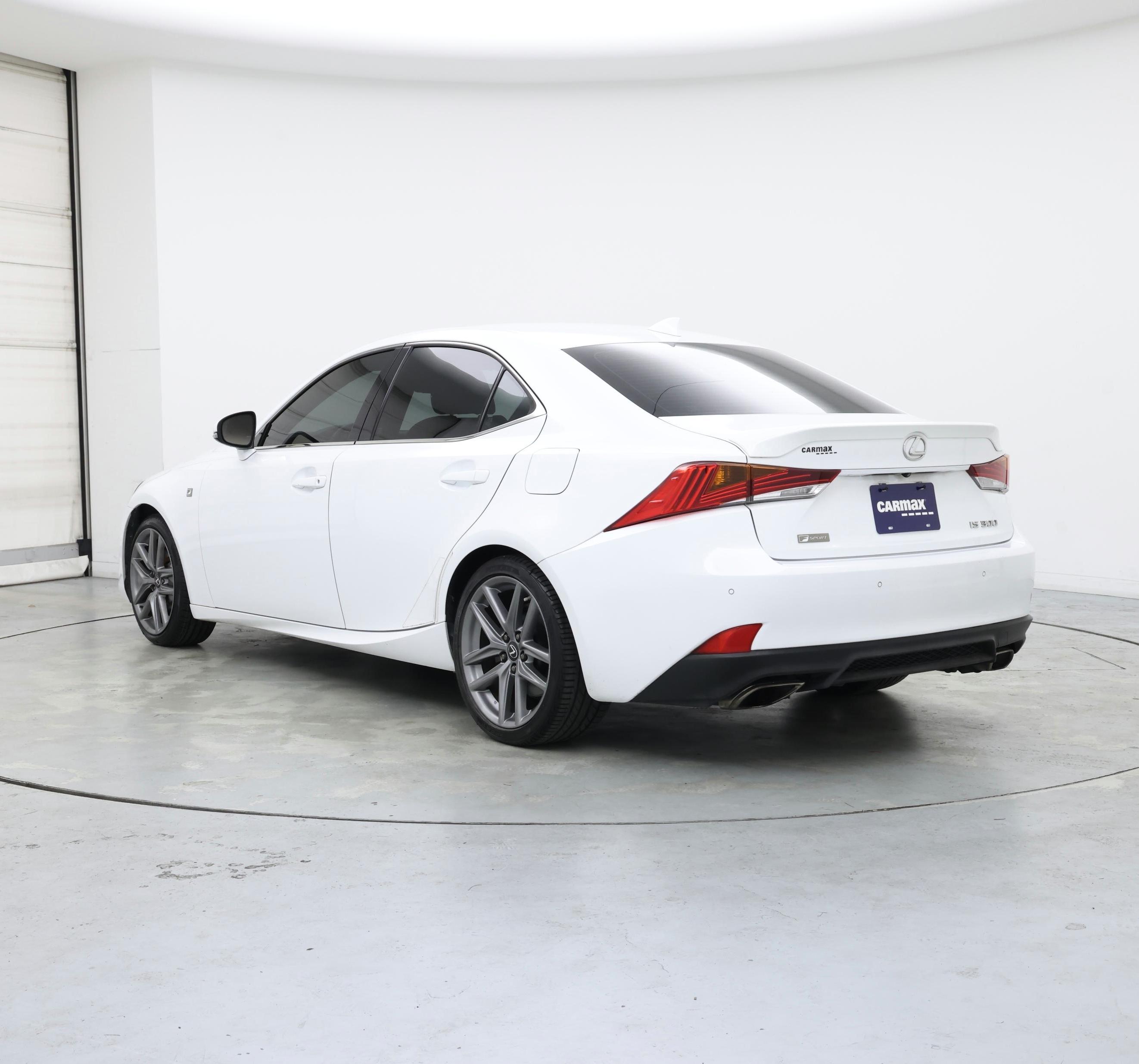 Thumbnail: 2019 Lexus IS - 2