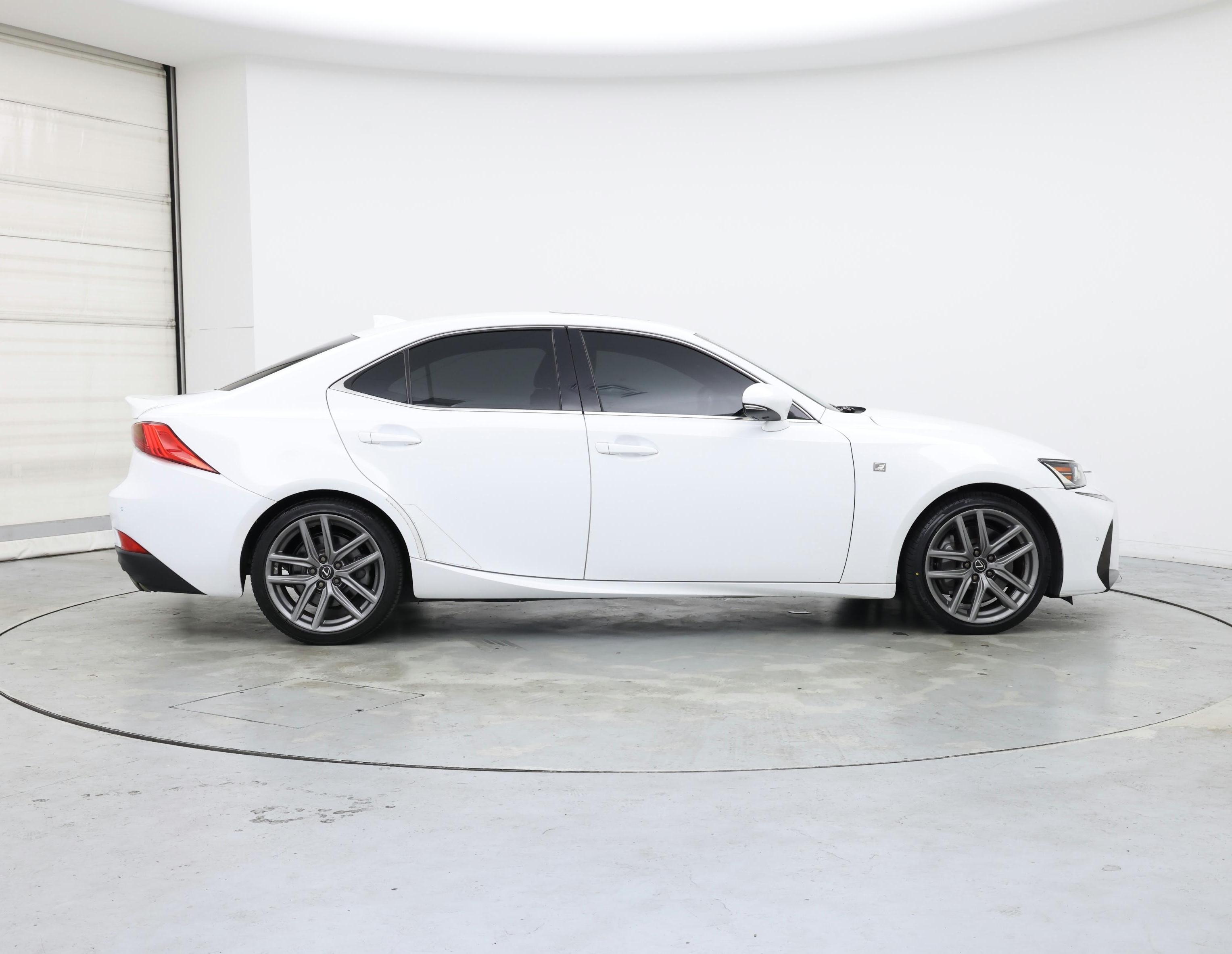 Thumbnail: 2019 Lexus IS - 7