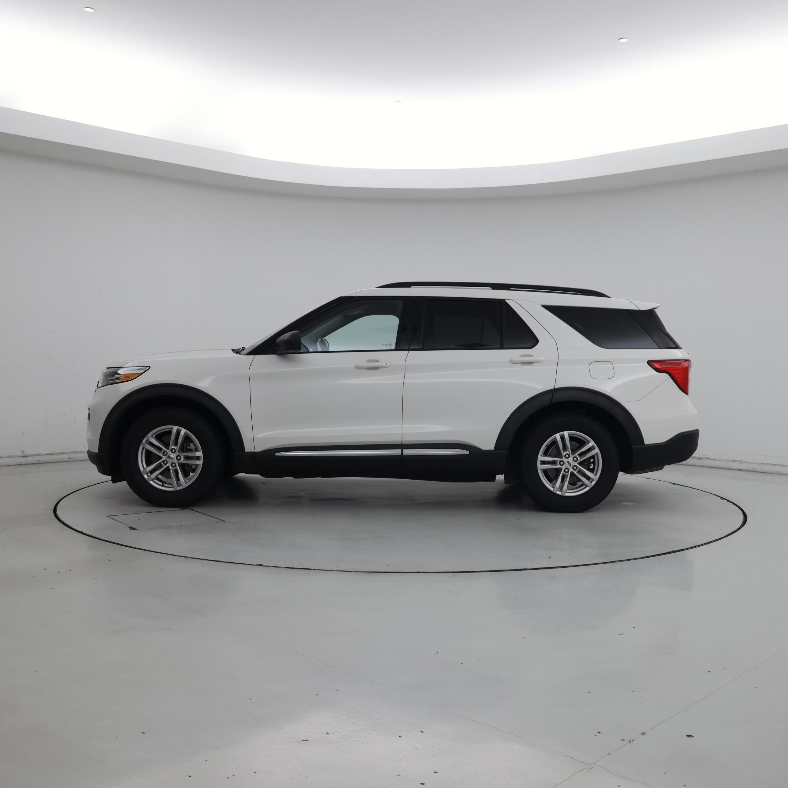 Thumbnail: 2020 Ford Explorer - 3
