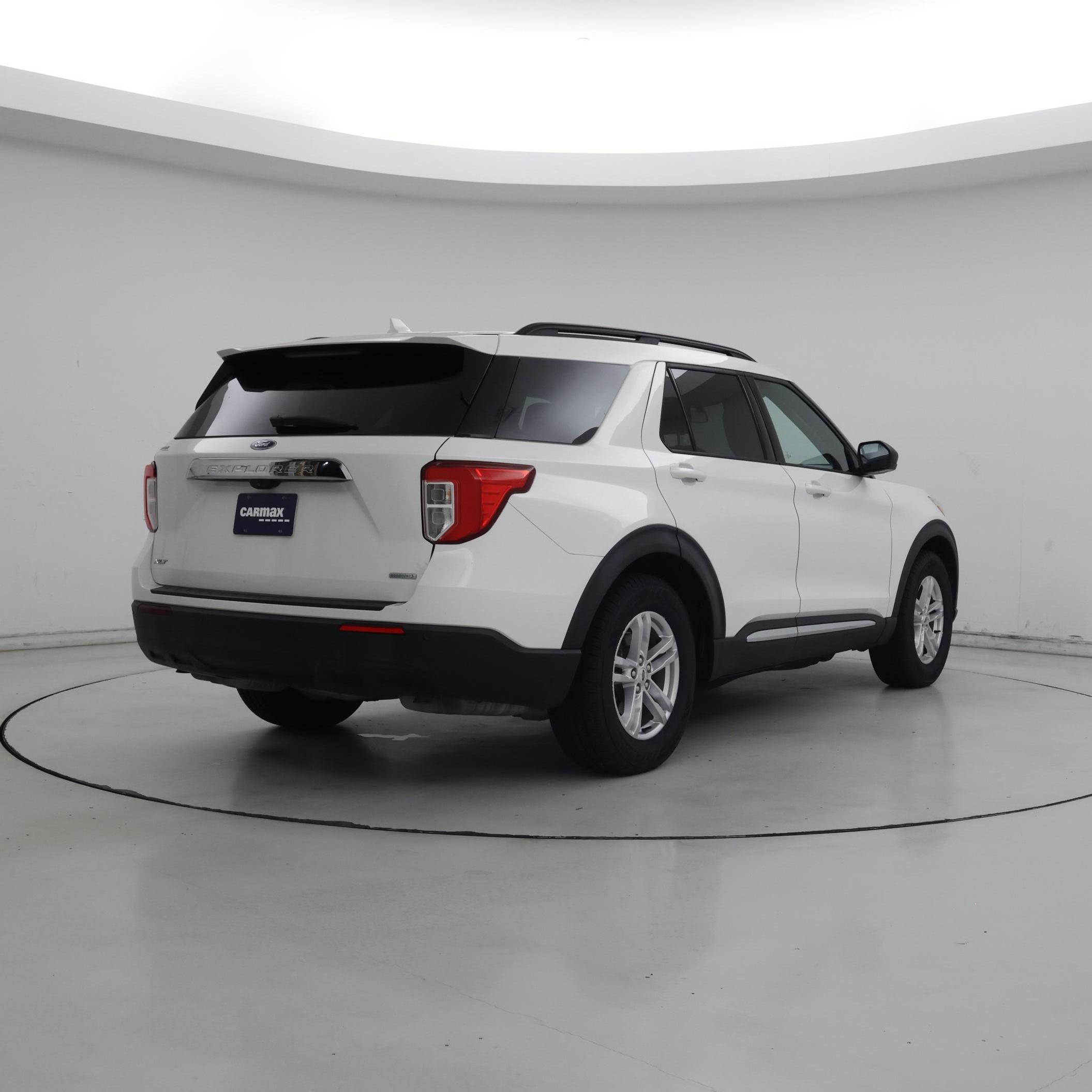 Thumbnail: 2020 Ford Explorer - 8
