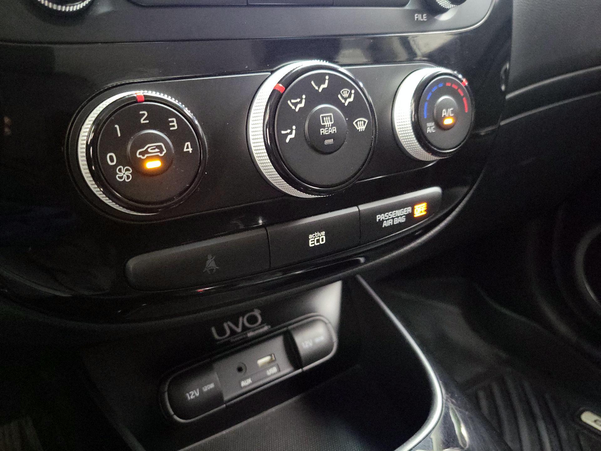 Thumbnail: 2016 Kia Soul - 16