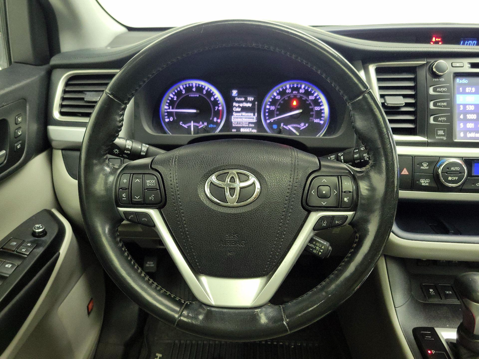 Thumbnail: 2019 Toyota Highlander - 10