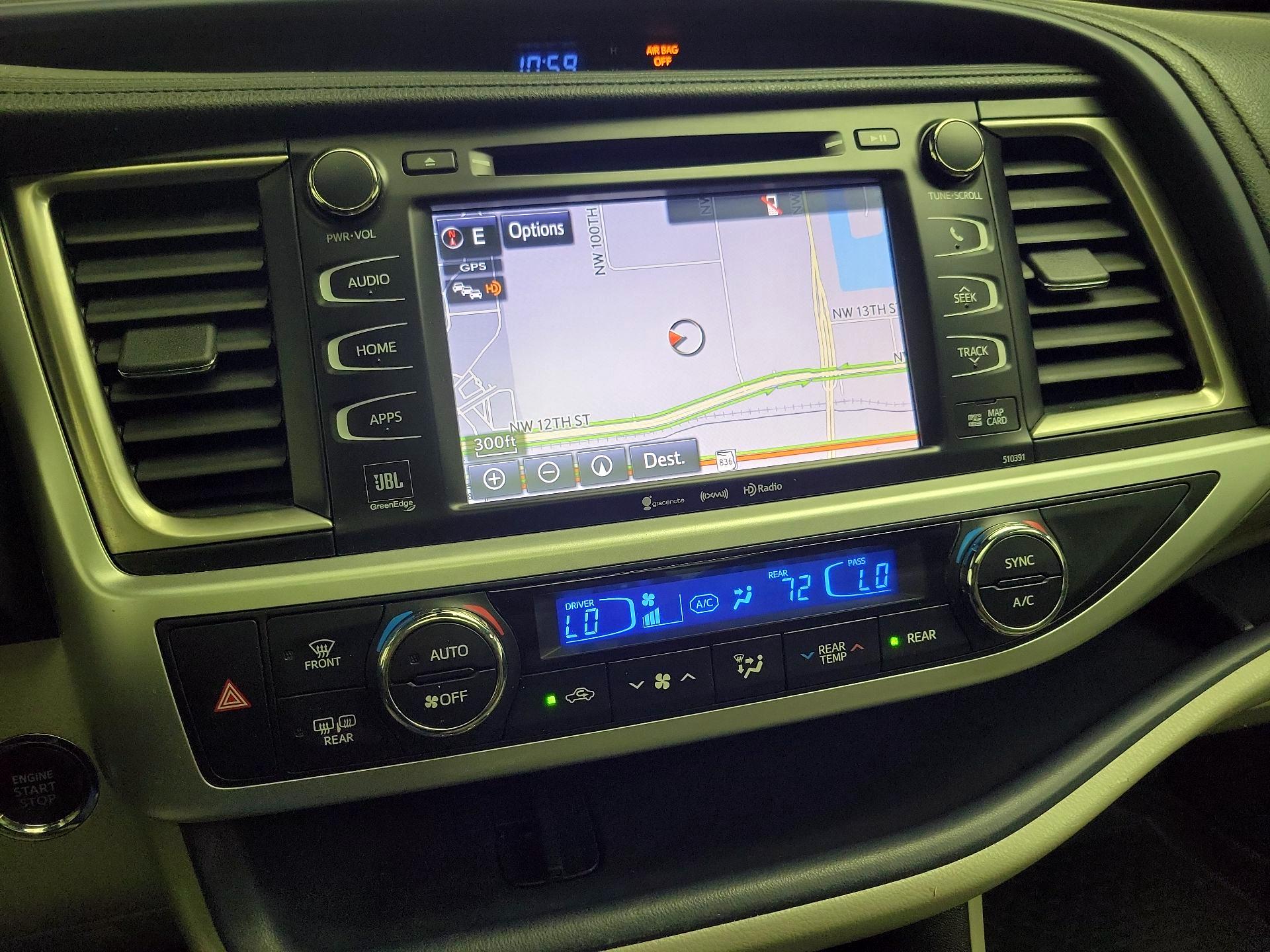 Thumbnail: 2019 Toyota Highlander - 14