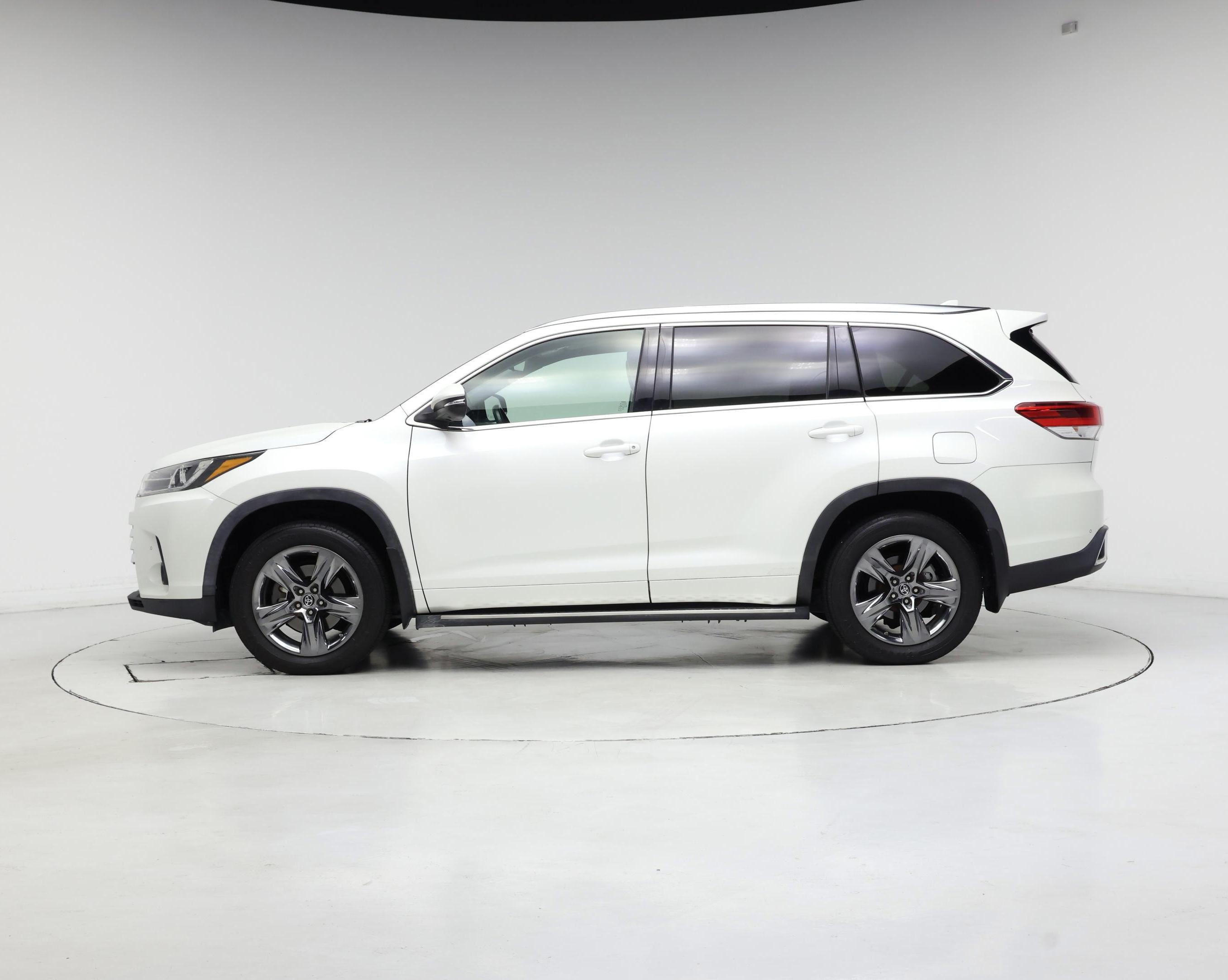 Thumbnail: 2019 Toyota Highlander - 3