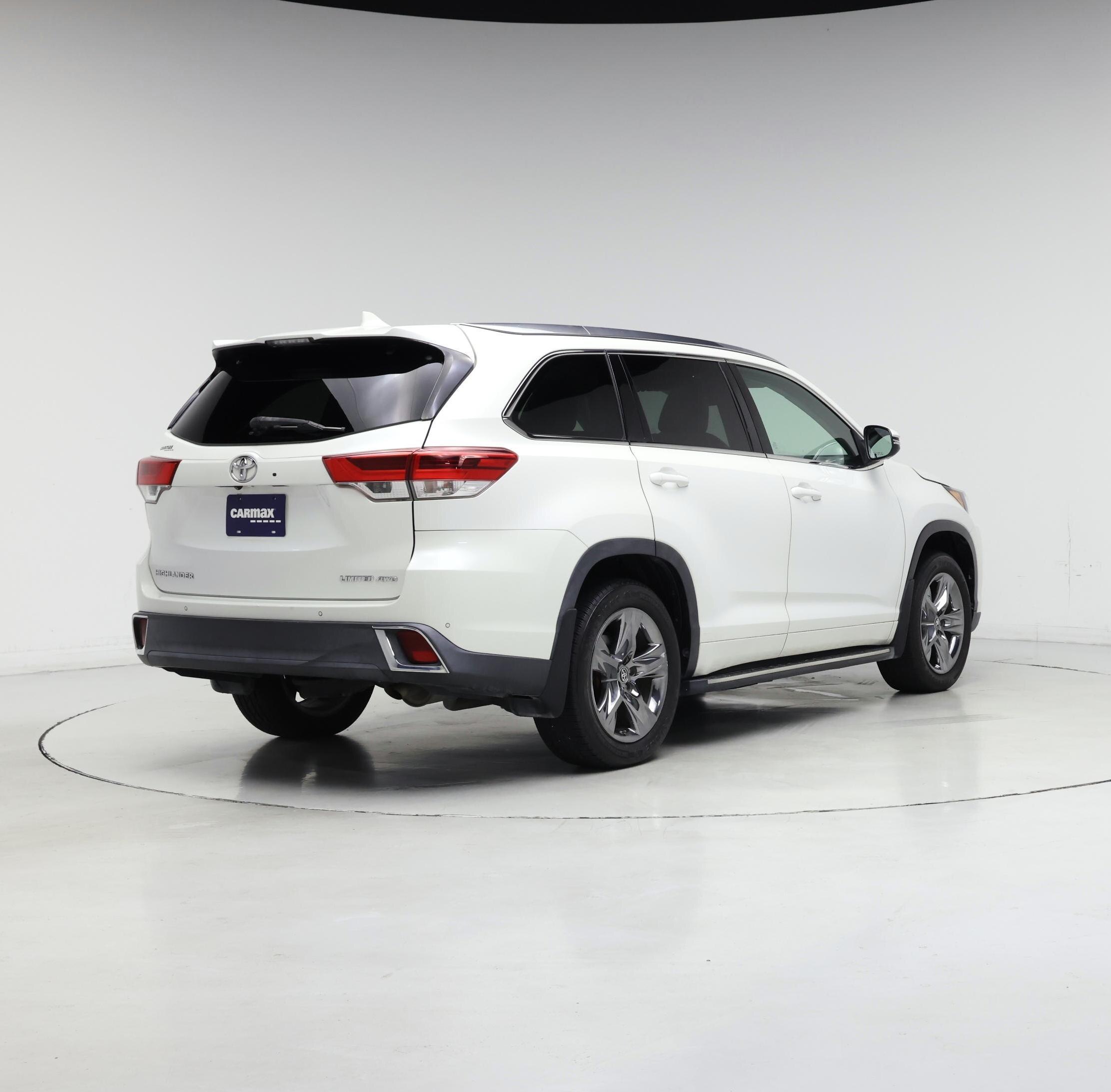 Thumbnail: 2019 Toyota Highlander - 8