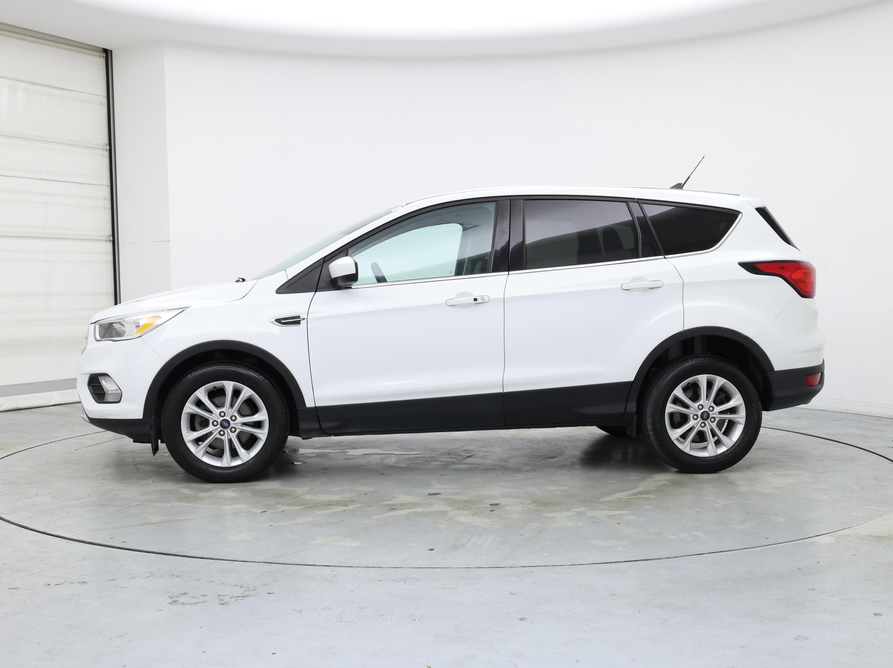 Thumbnail: 2019 Ford Escape - 3