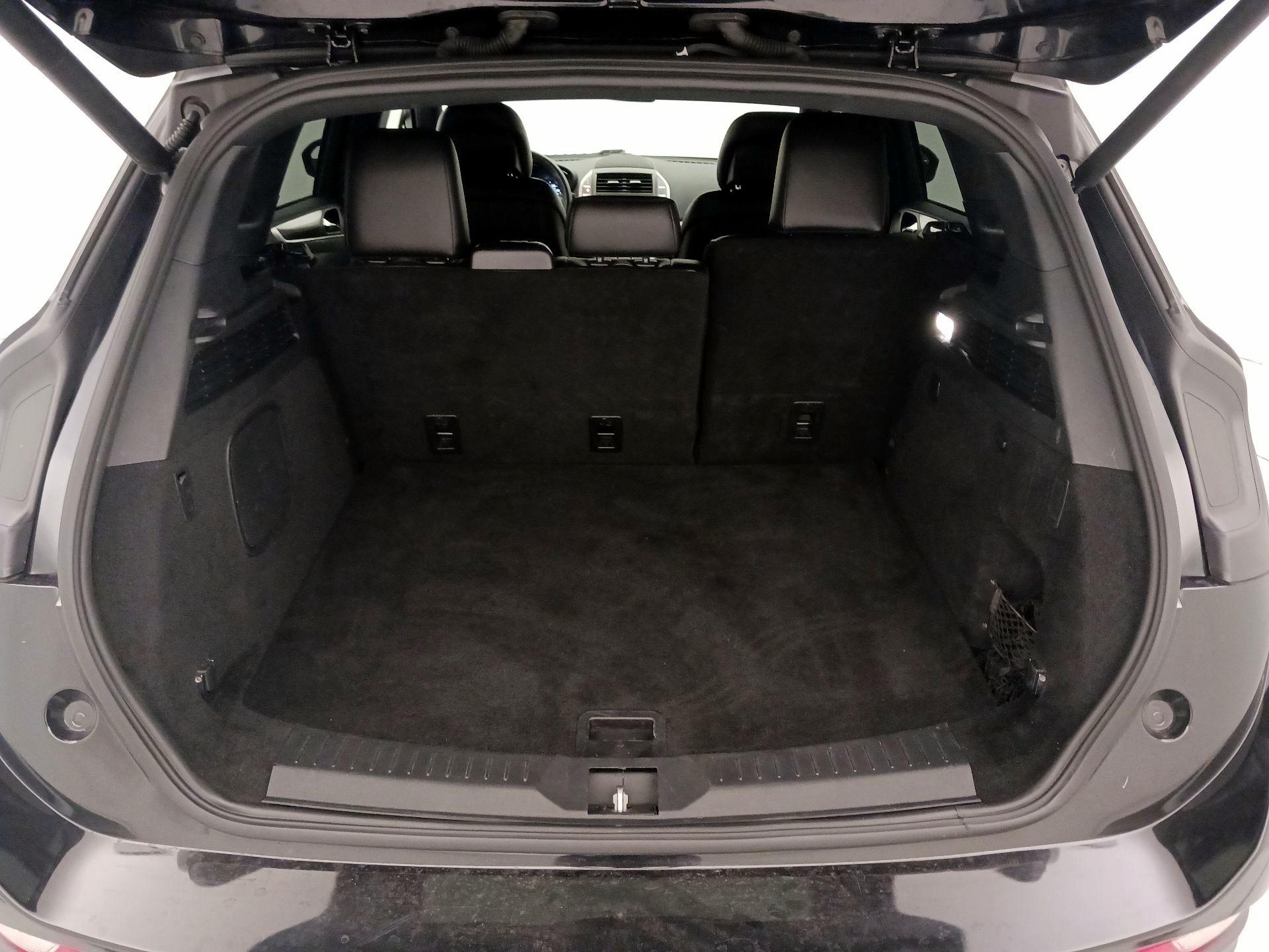 Thumbnail: 2019 Lincoln MKC - 18
