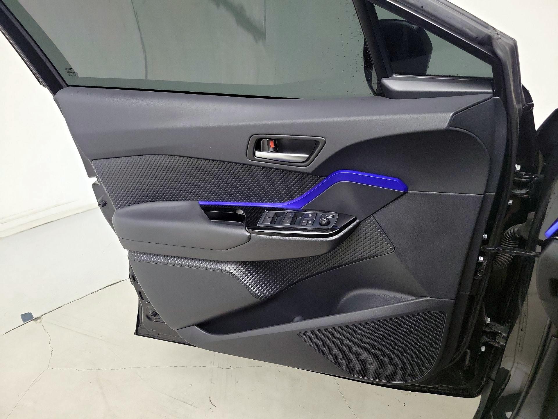 Thumbnail: 2020 Toyota C-HR - 12