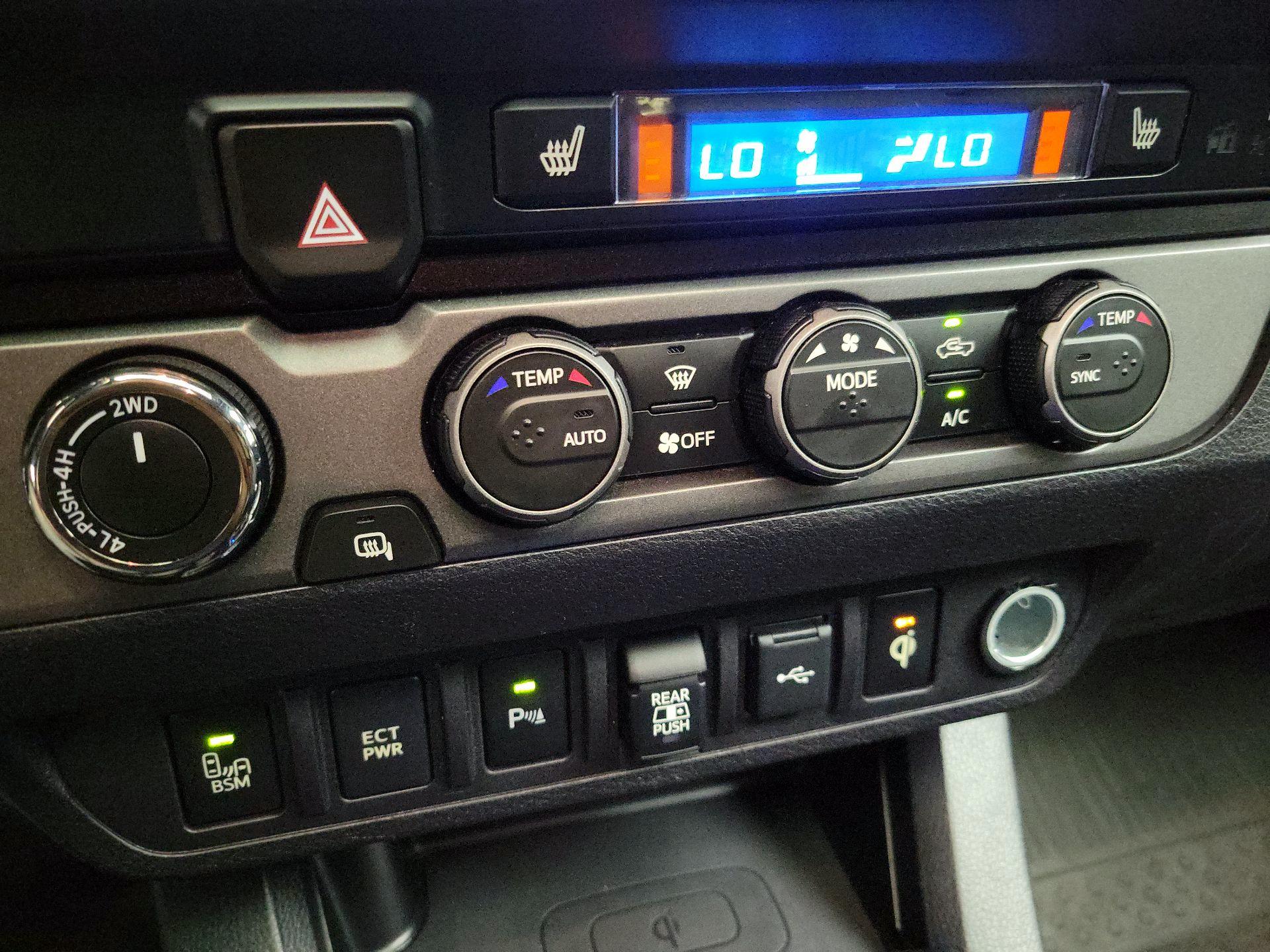 Thumbnail: 2020 Toyota Tacoma - 17