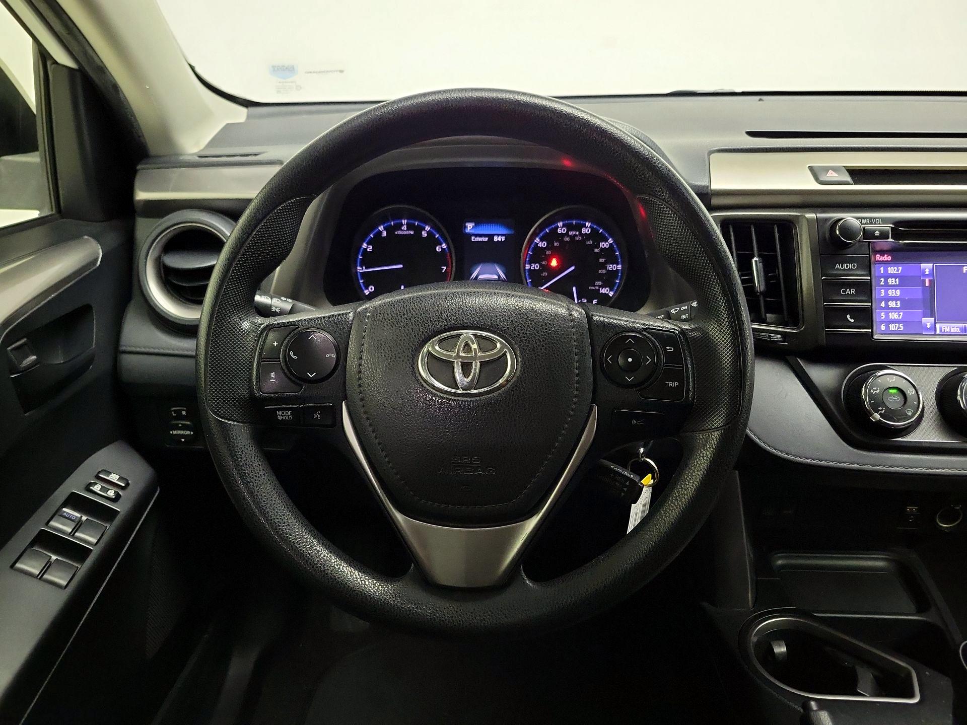 Thumbnail: 2017 Toyota RAV4 - 10