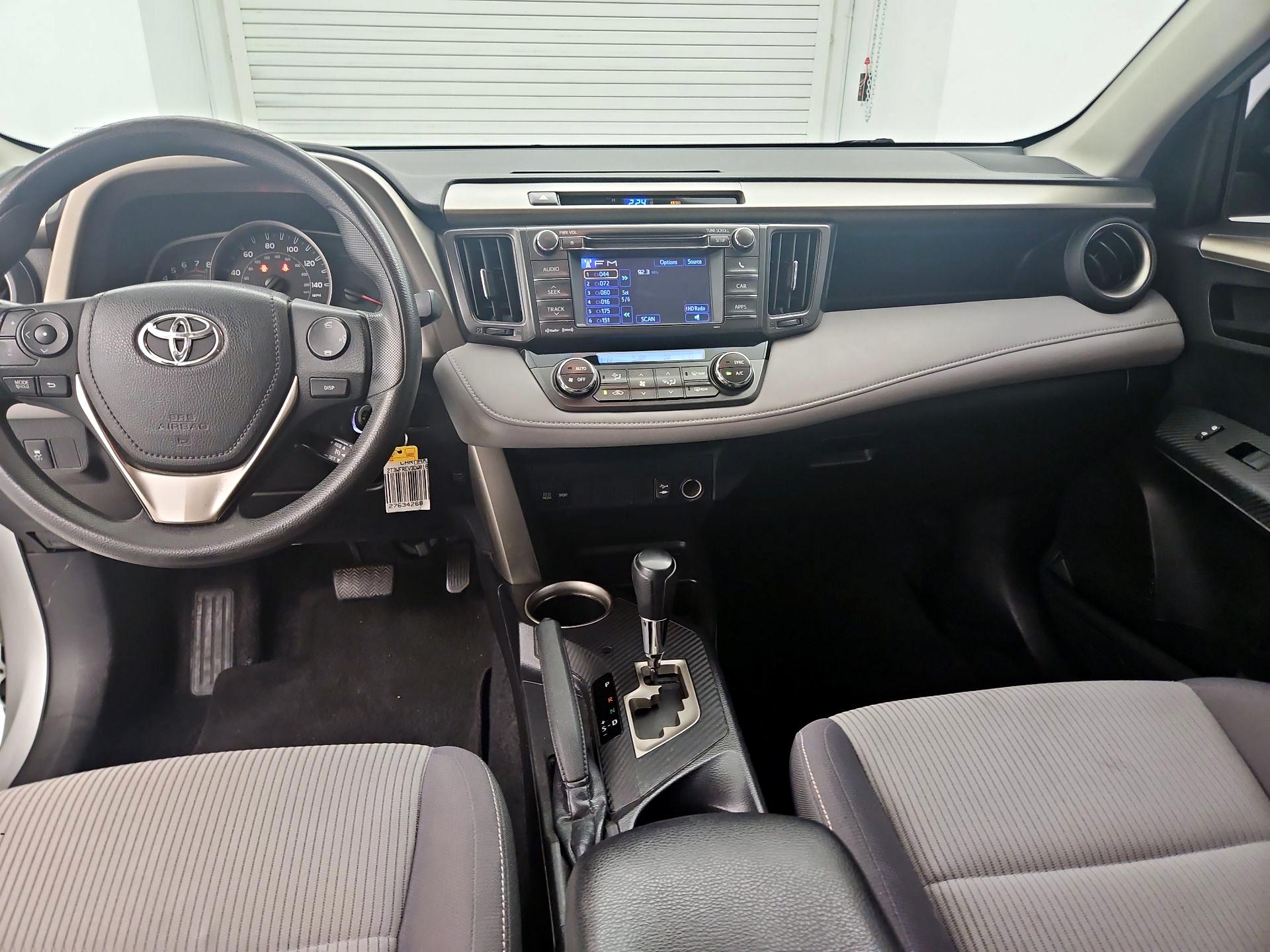 Thumbnail: 2013 Toyota RAV4 - 9