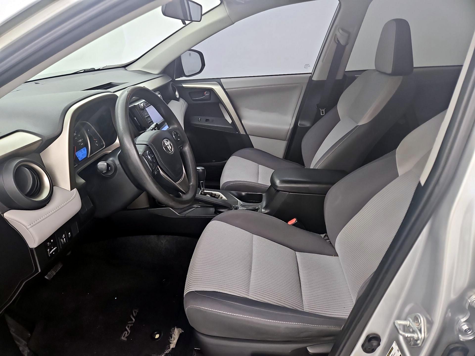 Thumbnail: 2013 Toyota RAV4 - 11